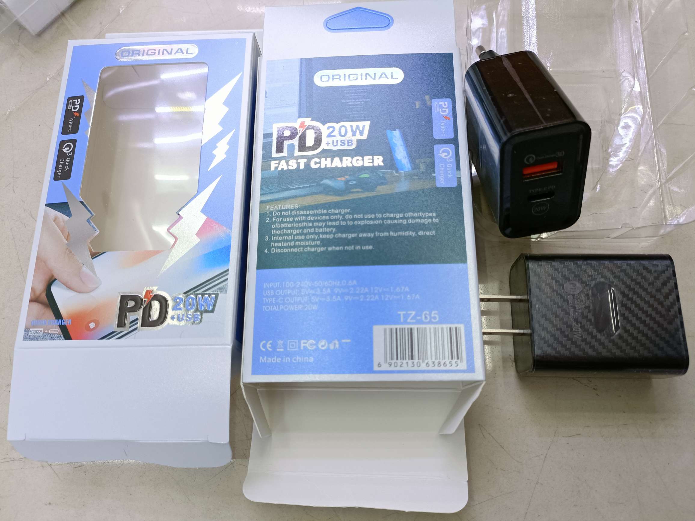 USB+PD cargador de teléfono con cabeza de carga euro/us