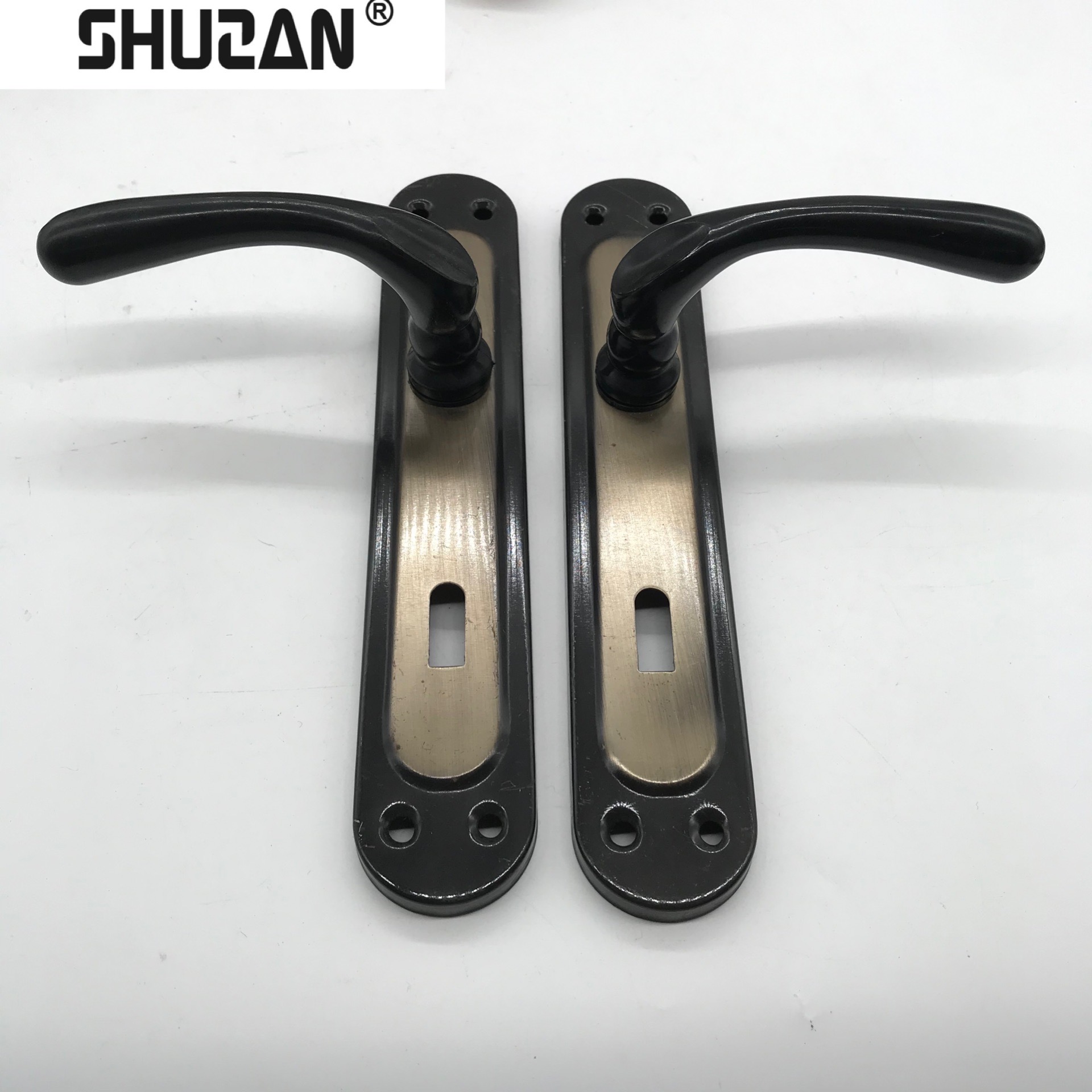 Shuzan opai cerradura de ángulo recto para puertas de casa casa orificio libre de cambios mudo split tirador de la puerta de madera del dormitorio cerradura de la puerta del dormitorio distancia del agujero ajustable estilo personalizado A301 tirador de puerta Application Scenario