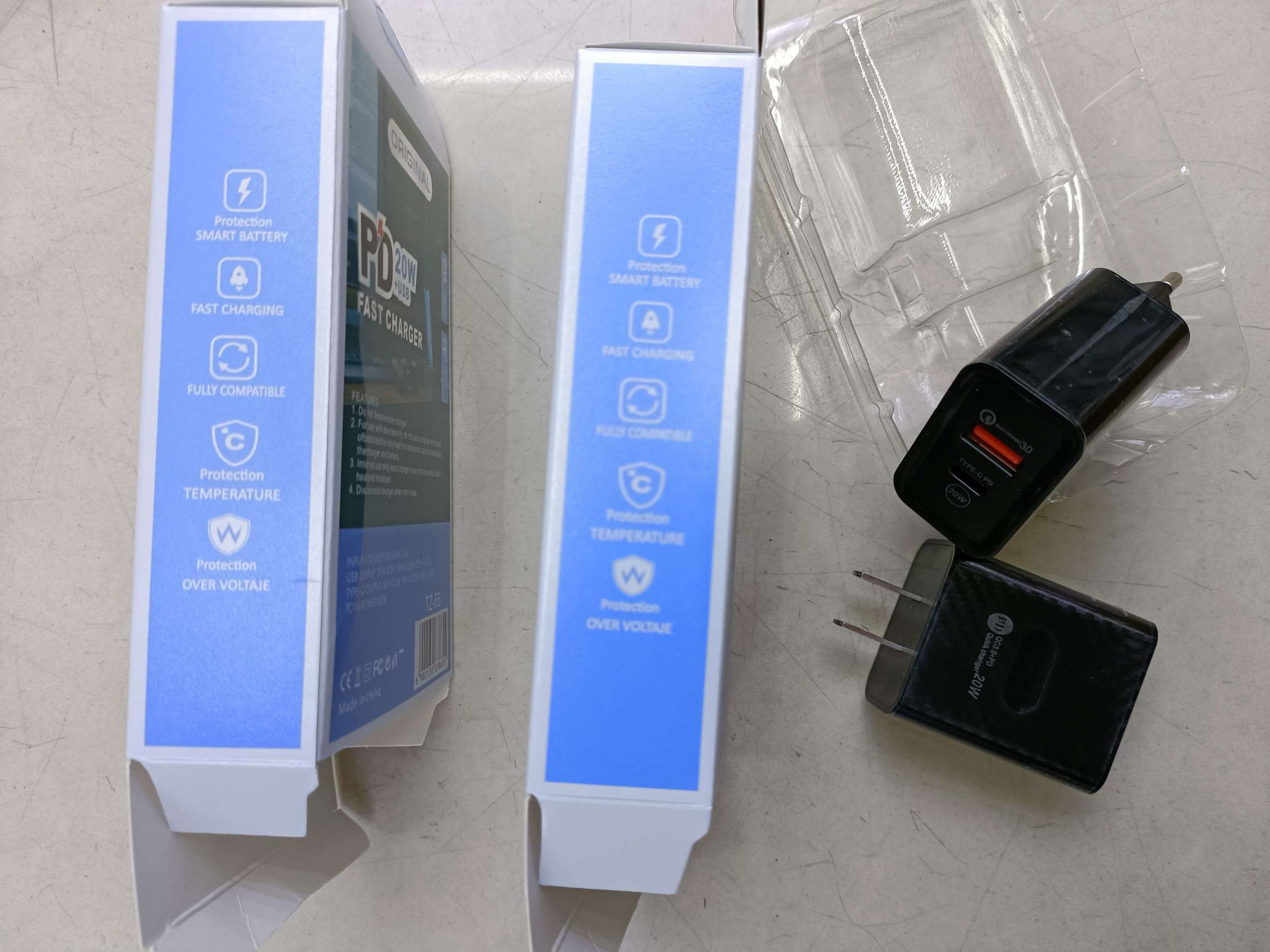 USB+PD cargador de teléfono con cabeza de carga euro/us details Picture