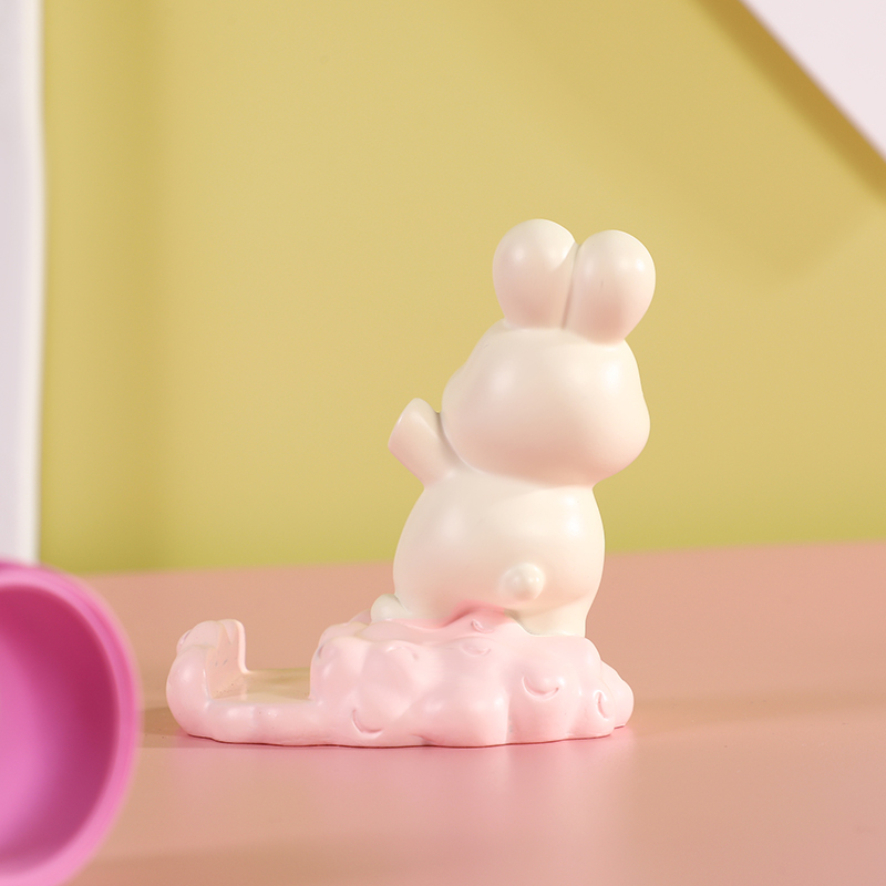 厂家定制新款创意粉色卡通小兔子手机支架小众可爱立体树脂支架桌面摆件摆设详情图4