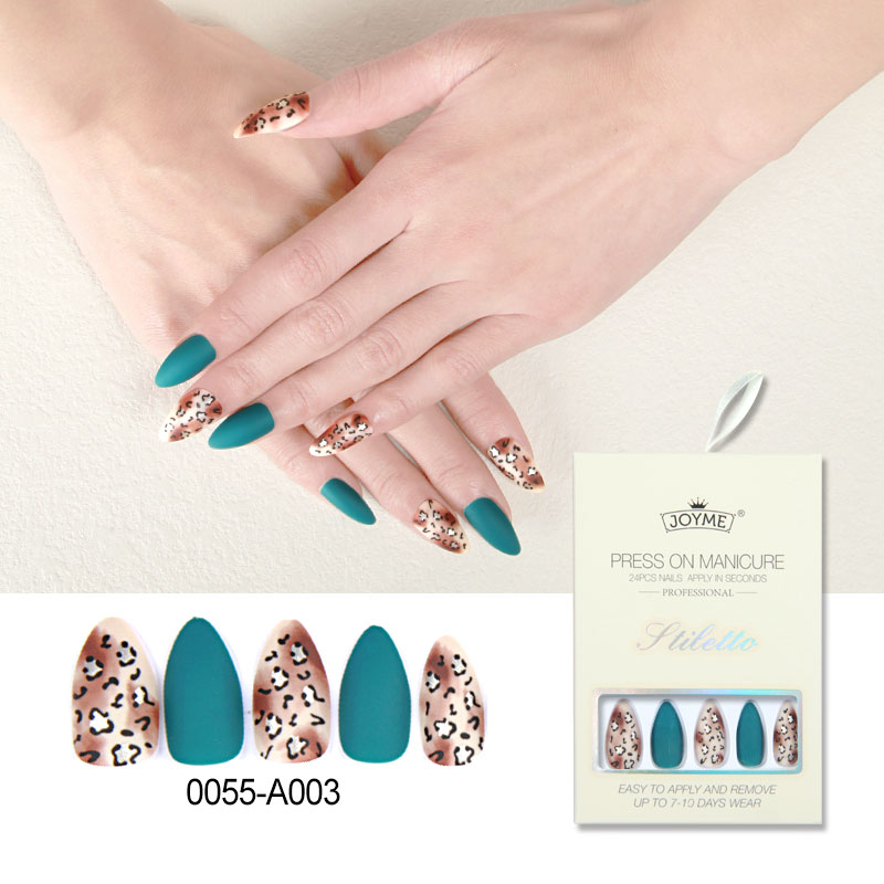 New 24-piece pointed nail, almond nail, teardrop nail, finished nail plate, autumn and winter diamond pattern, leopard pattern, zebra pattern, English dress, wearable nail plate, nail plate, false nail Application Scenario
