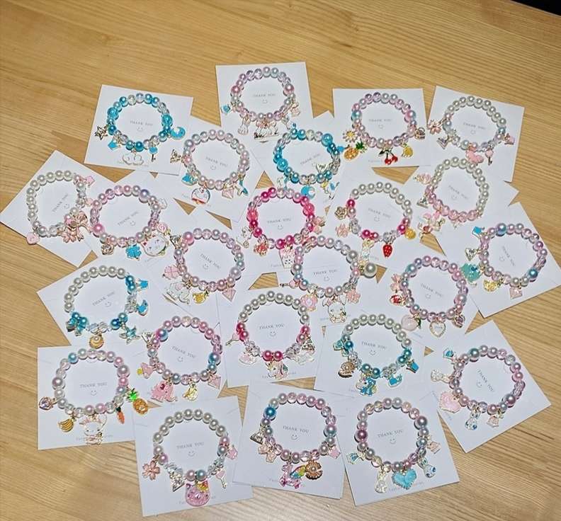 儿童珍珠卡通手链可爱渐变色手环女童宝宝装饰串珠手串手饰配饰