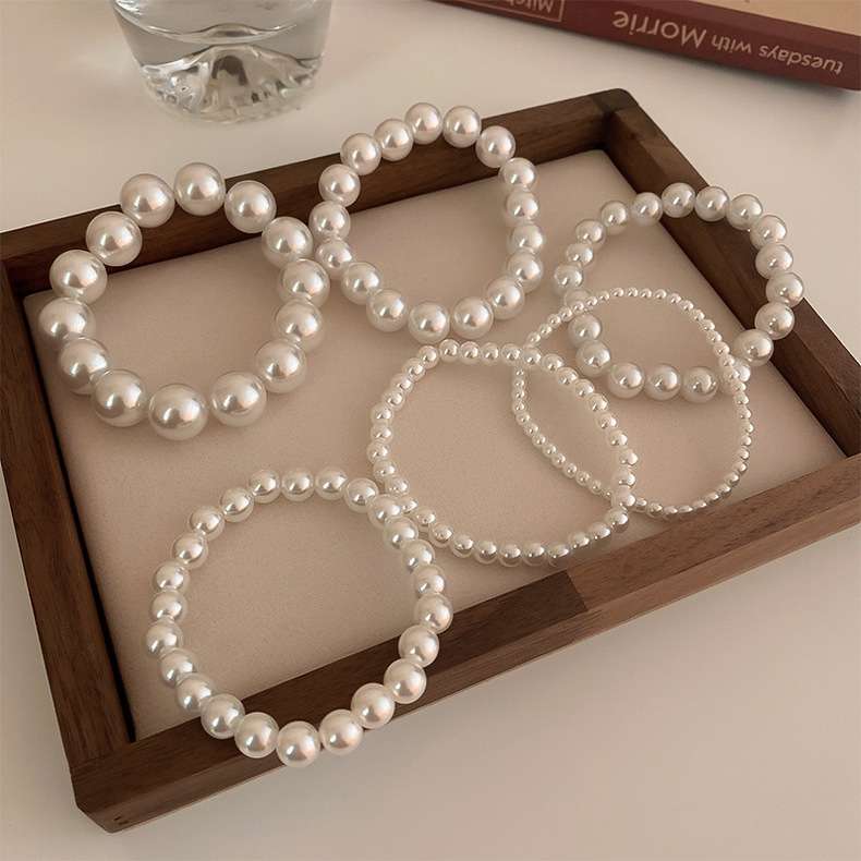 French retro and simple pearl elastic bracelet, French light luxury fashionable wristband, popular daily versatile and elegant jewelry