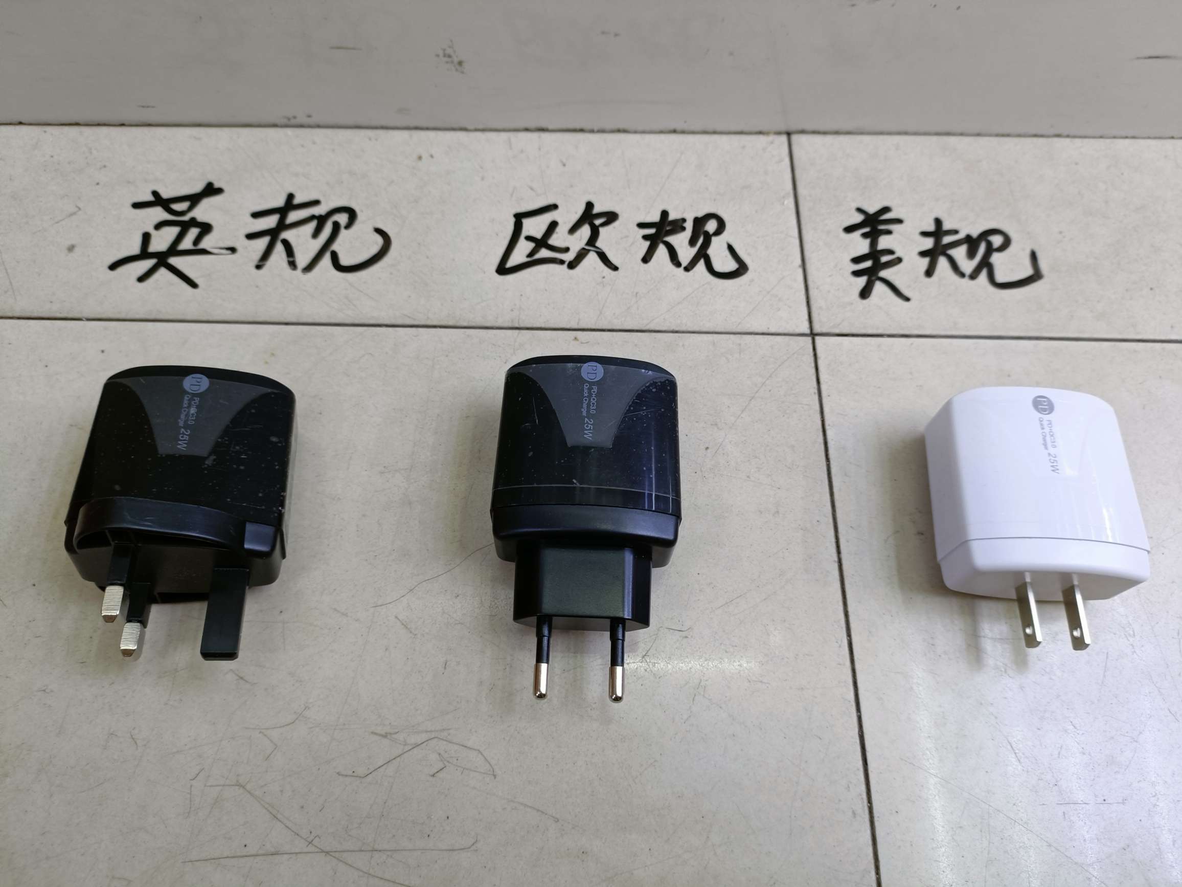 Round center A+C charging head USB+PD mobile phone charger, US standard/European standard/UK standard Specification image