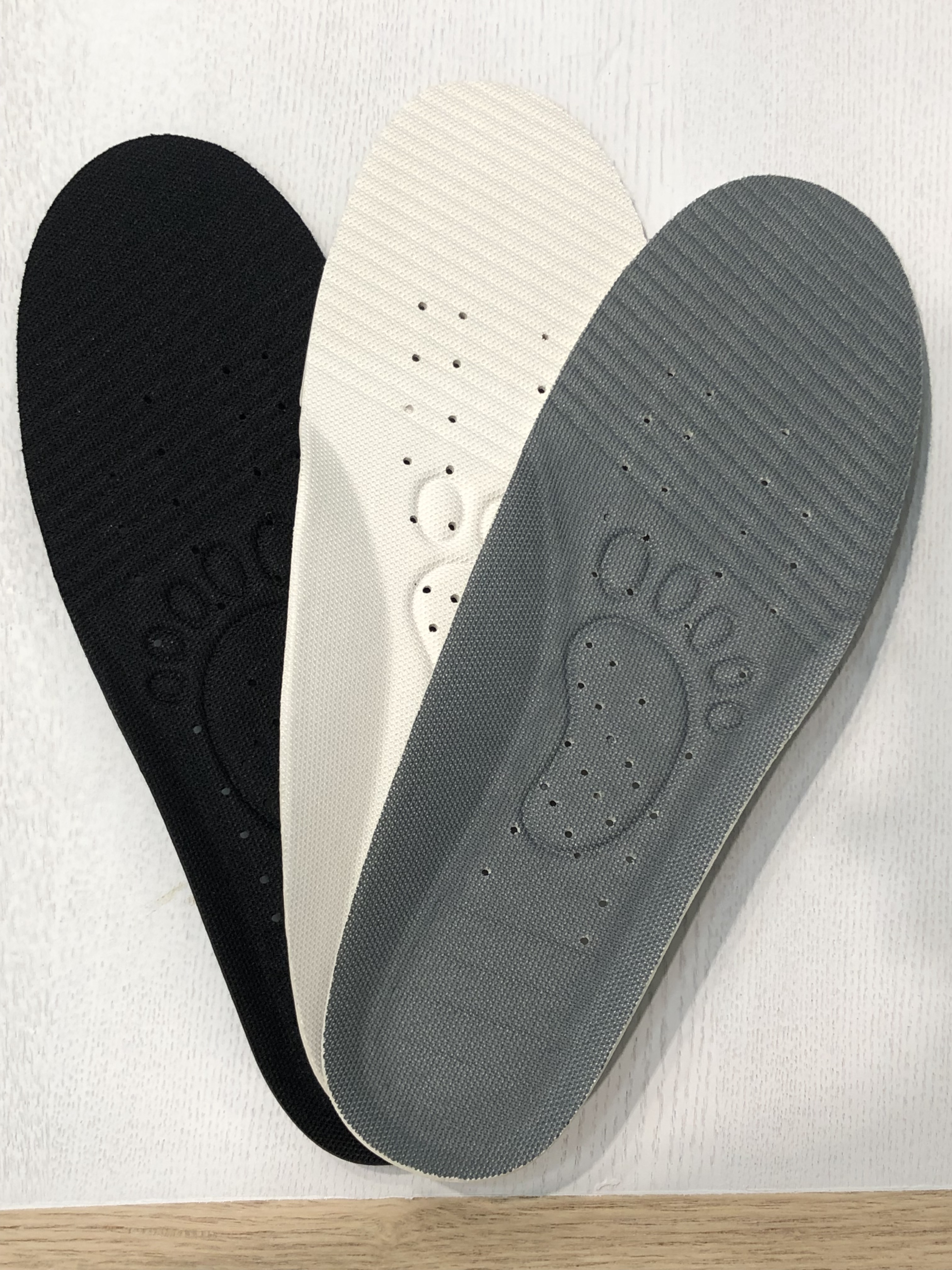 Ordinary EVA sports insoles, basketball sports wear-resistant and breathable insoles, trendy and affordable, customizable insoles, comfortable and convenient, multi-color and affordable, wholesale from street stalls for sports Item Picture