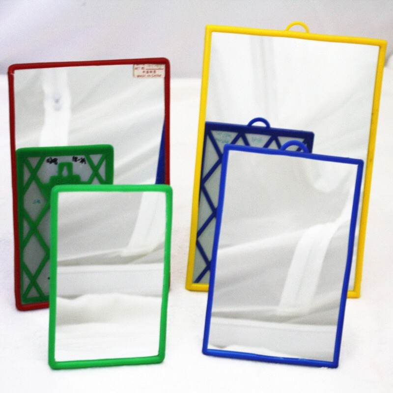 Candy-colored large net mirrors and multi-color large net mirrors are selling well at the two-yuan store Application Scenario