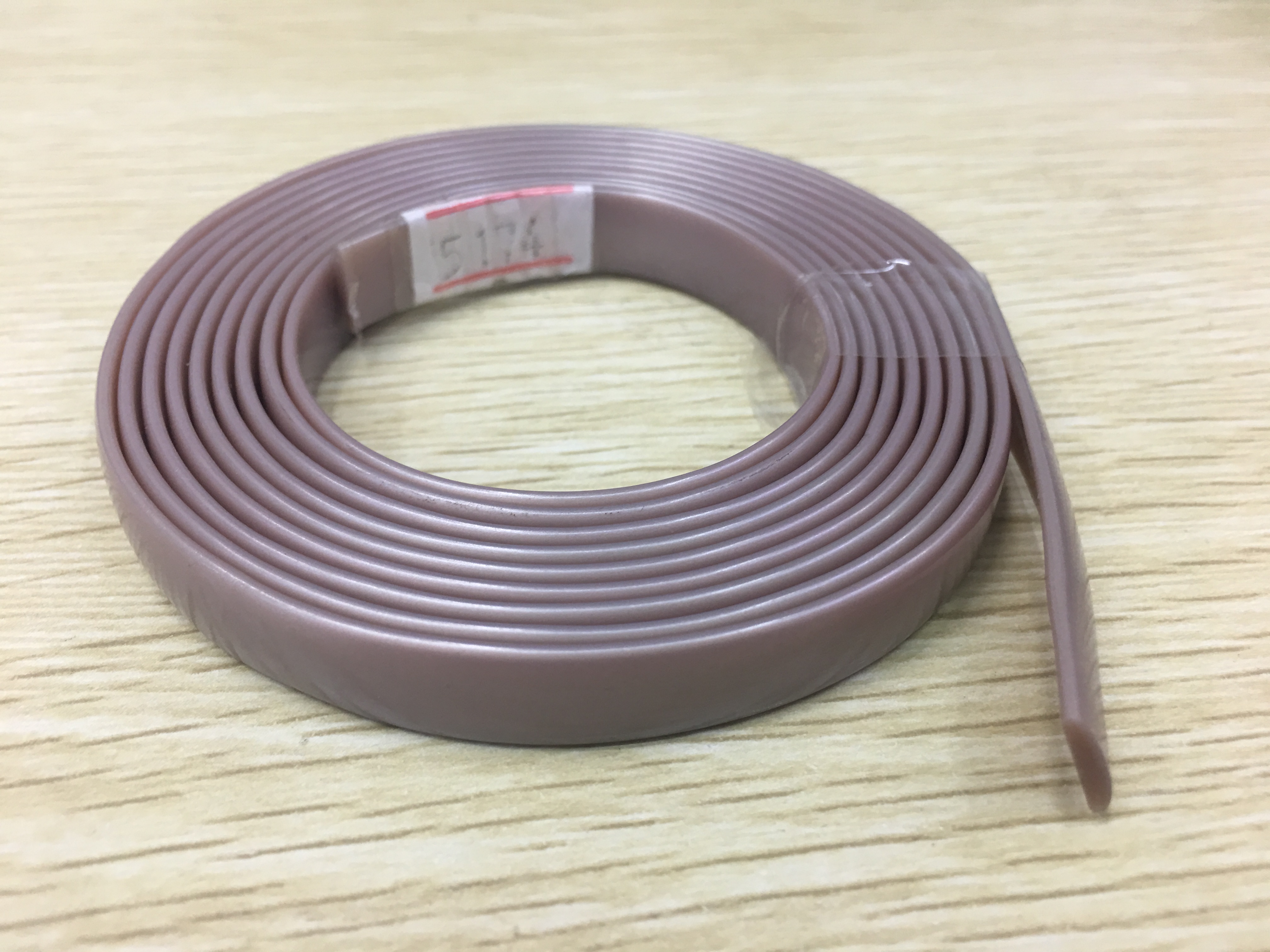 环保PVC时尚女鞋鞋面实色装饰条 PVC塑料鞋面生产厂家#PVC鞋材源头厂