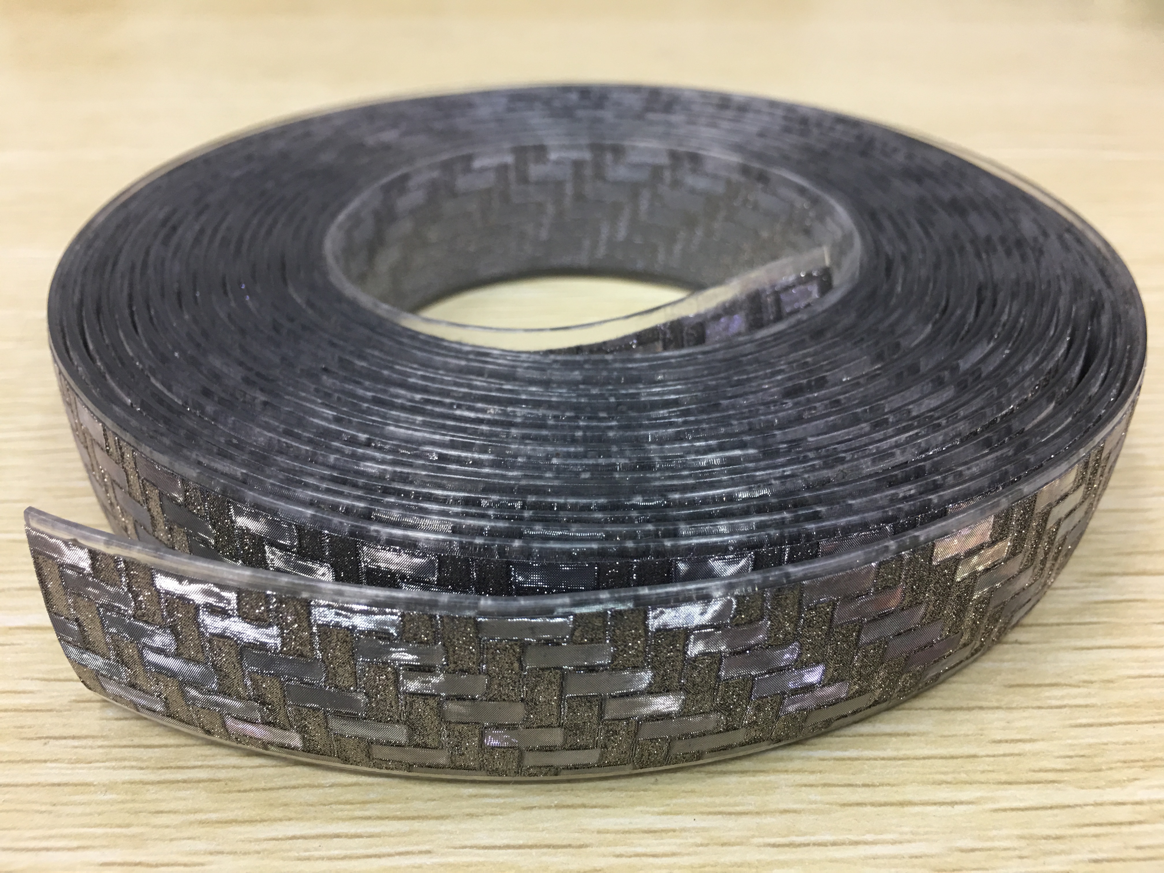 2020自己研发新款高档PVC鞋面材料，PVC外贴格力特鞋面抽条#定制塑料条