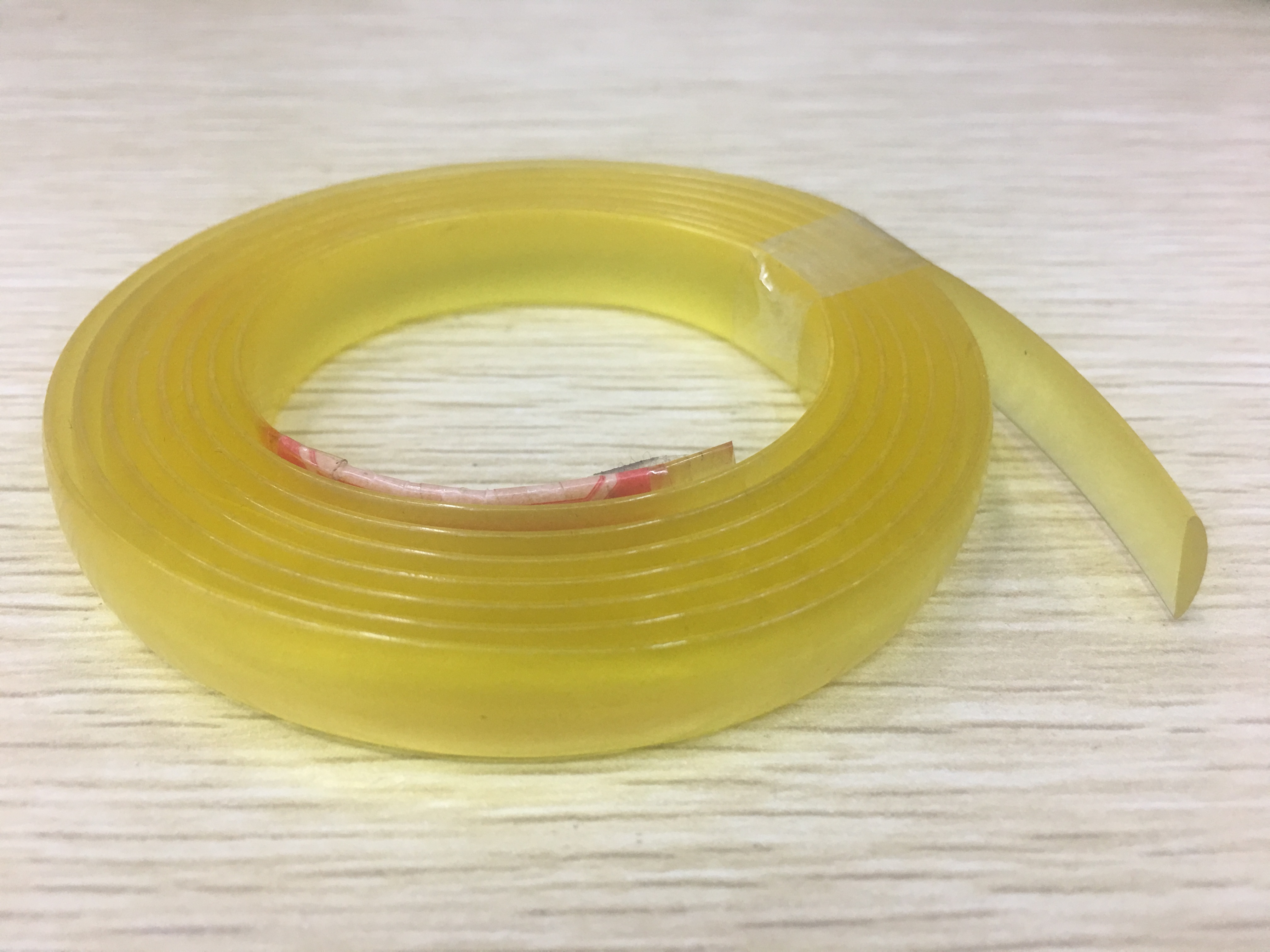 供应女士凉拖鞋面，PVC抽条,凉鞋胶条,扁条，PVC水晶条