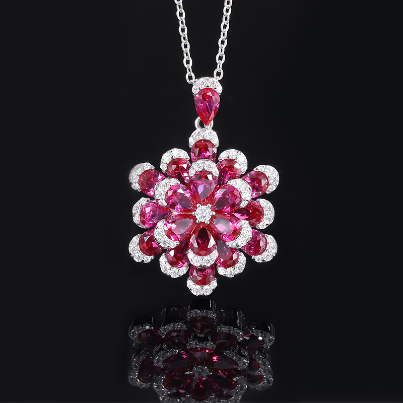 The new autumn and winter collection of luxurious jewelry on Douyin features a realistic red corundum flower set
