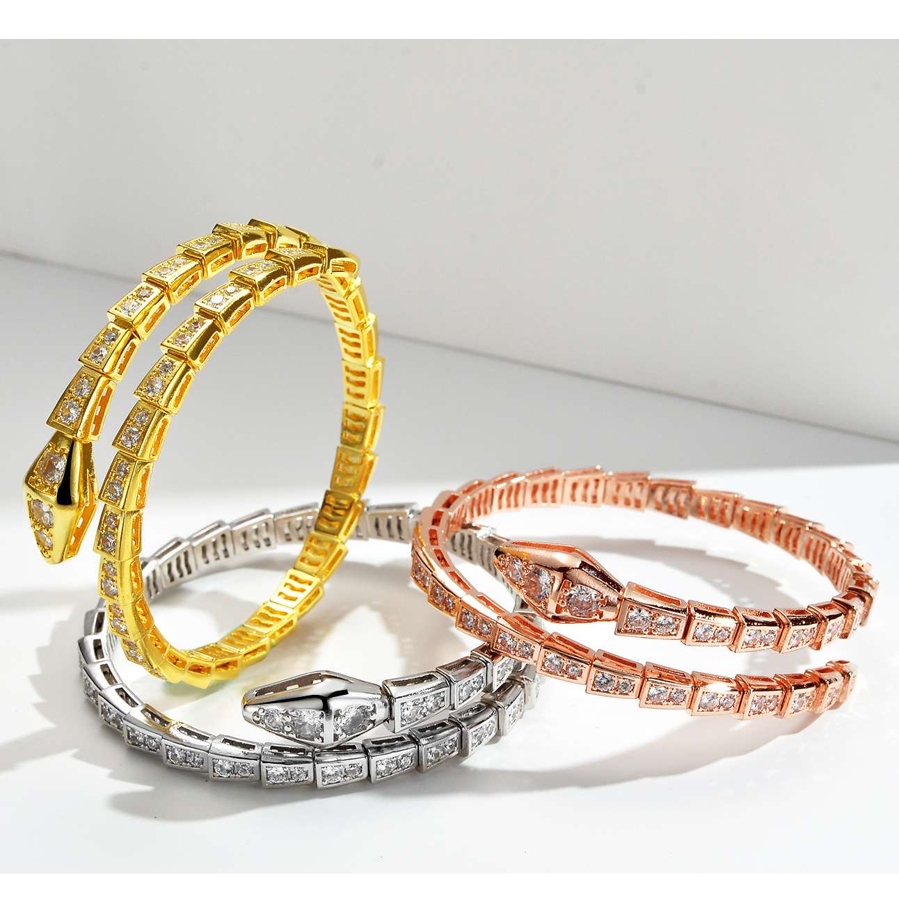 Factory direct sales of fashionable rose gold snake-shaped bracelets for women, adjustable full diamonds details Picture