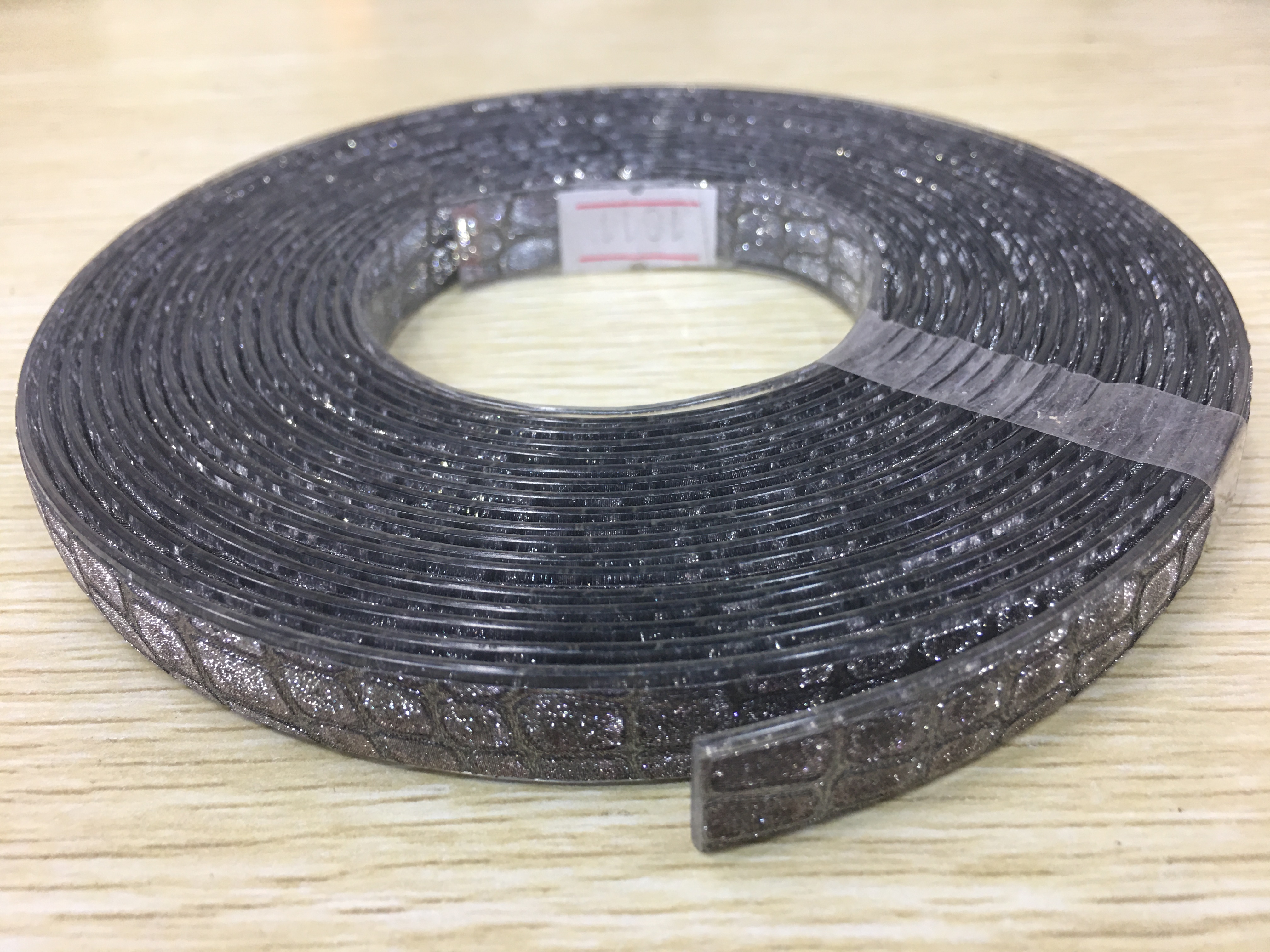 专业生产沙滩拖鞋 凉鞋PVC透明条 PVC中插条 PVC外贴鞋面