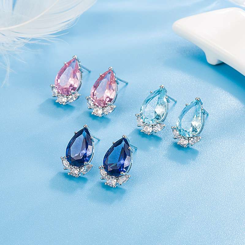 爆款高级感梨形水滴耳钉气质百搭小耳坠精美锆石耳饰 