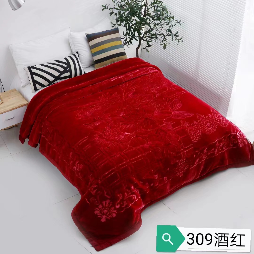 New bedding products in 2025: cloud blanket, enlarged, warm and edged-wrapped cloud blanket, wedding blanket, Angolan blanket, wedding blanket, Tencel cloud blanket Application Scenario