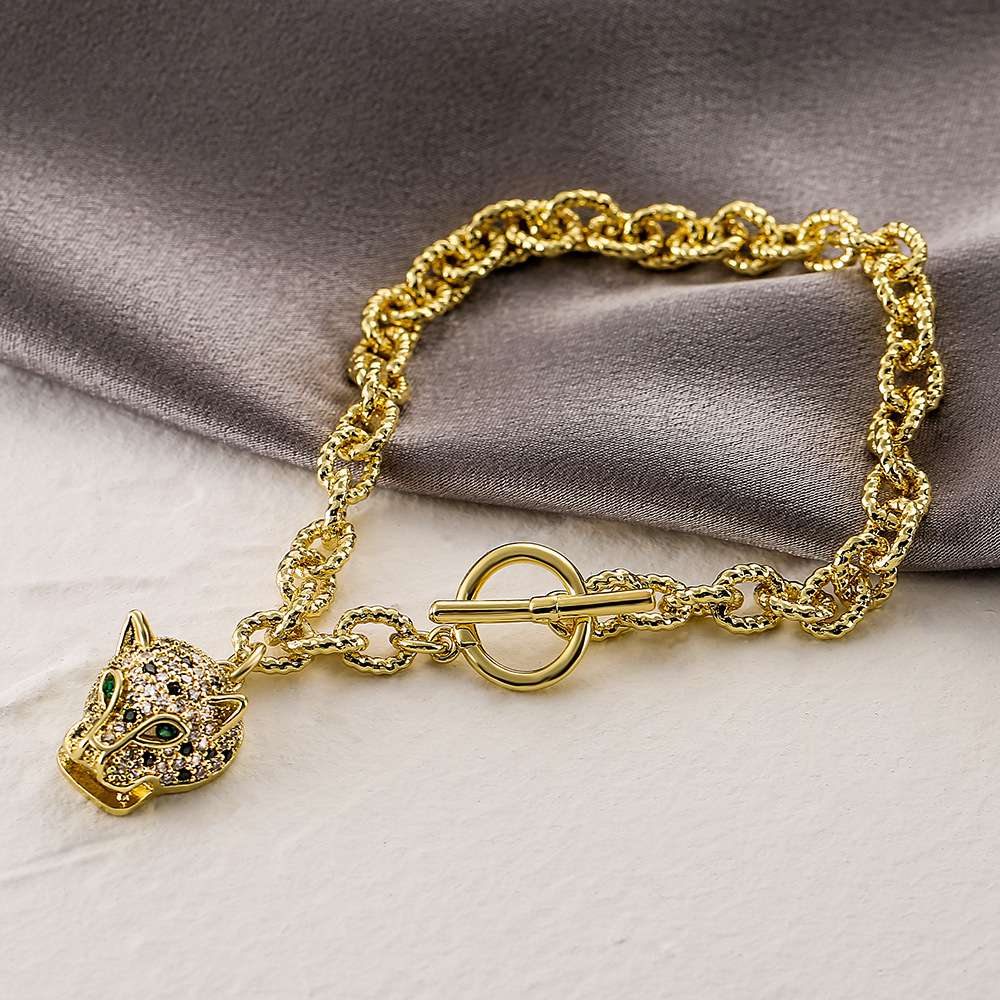 Cross-border bestseller, niche and unique hip-hop jewelry, copper plated 18K gold zircon leopard head pendant bracelet detail image 2