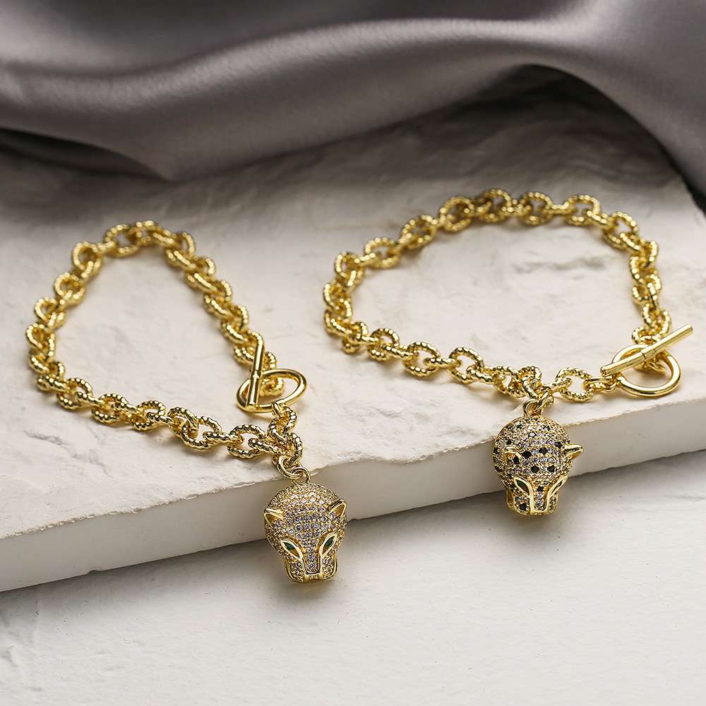 Cross-border bestseller, niche and unique hip-hop jewelry, copper plated 18K gold zircon leopard head pendant bracelet detail image 4