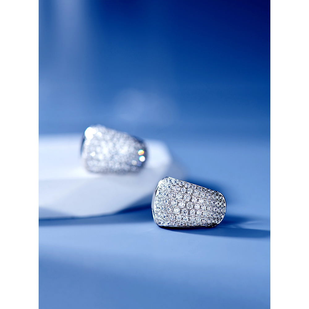New Neymar's full-diamond honey-stud earrings and ear buckles Application Scenario