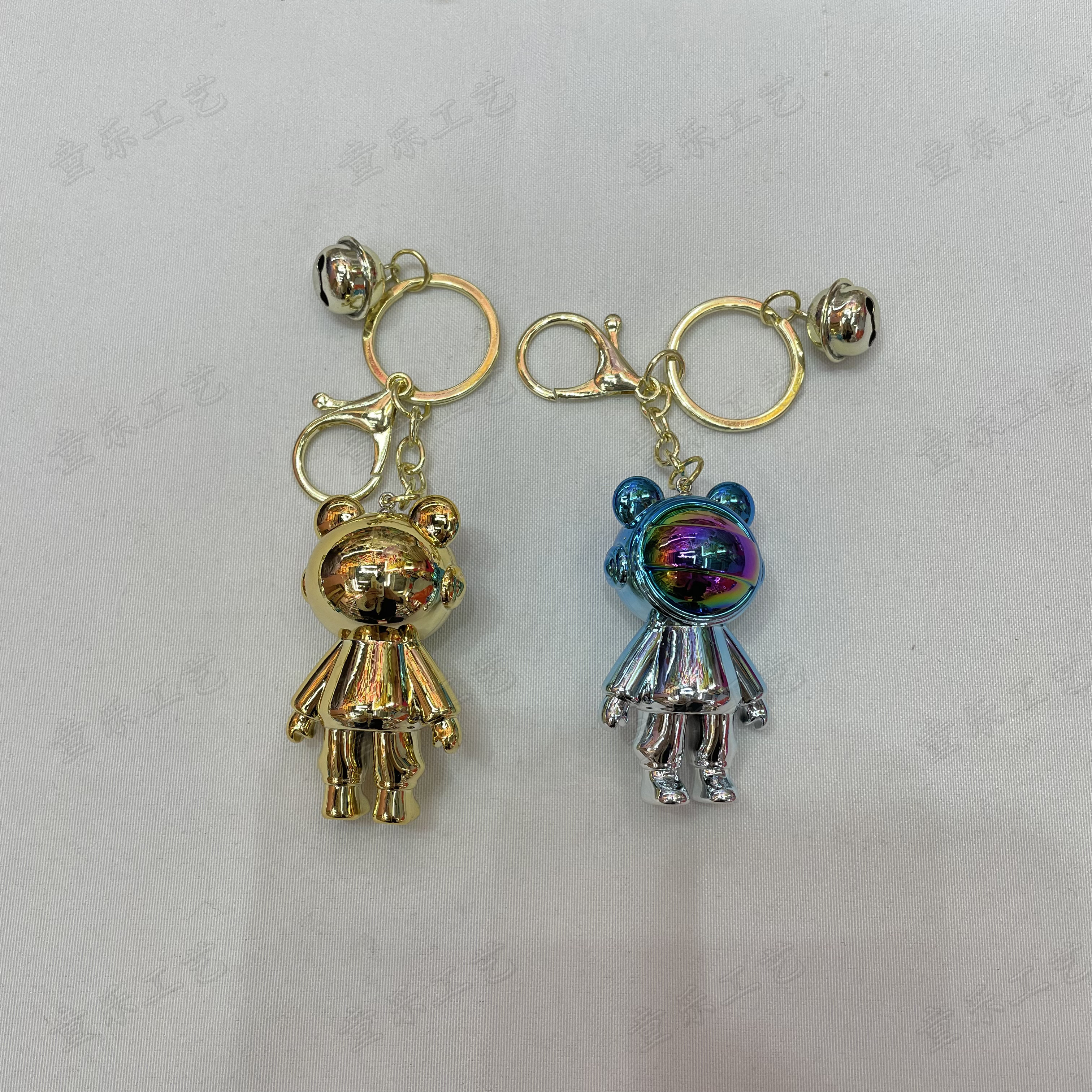 Creative internet-famous astronaut electroplated keychain cartoon astronaut key accessory three-dimensional figurine pendant Application Scenario