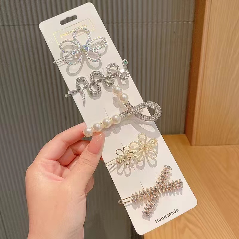 The 2023 new water diamond hair clip, side one-piece clip, Korean girl bangs hair clip Specification image