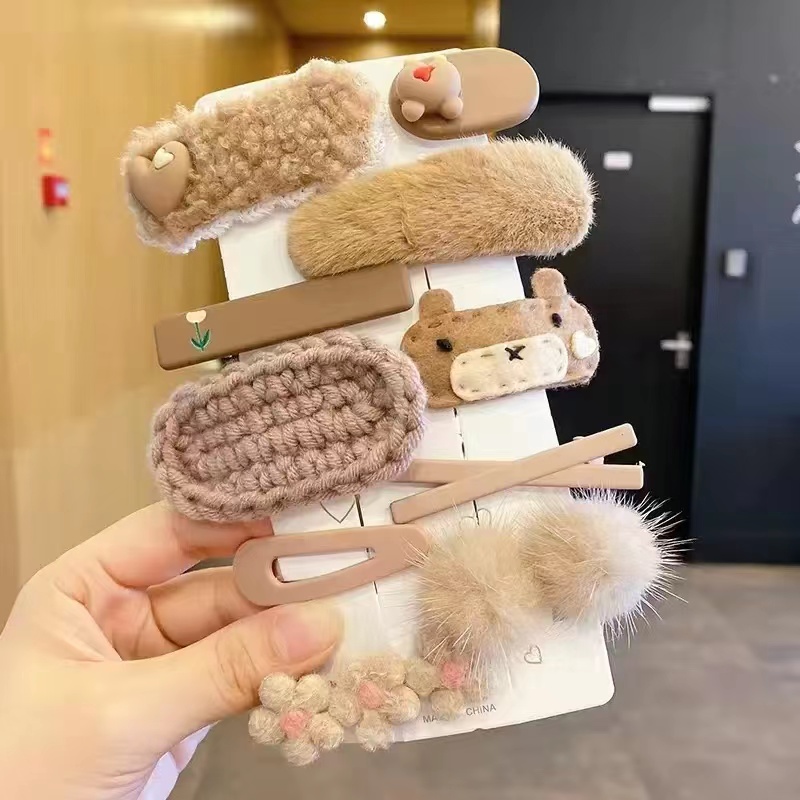 Spring and autumn versatile plush hair clips, student woven hair clips, children's clips, headwear, side bangs clips, Internet celebrity Instagram style Item Picture