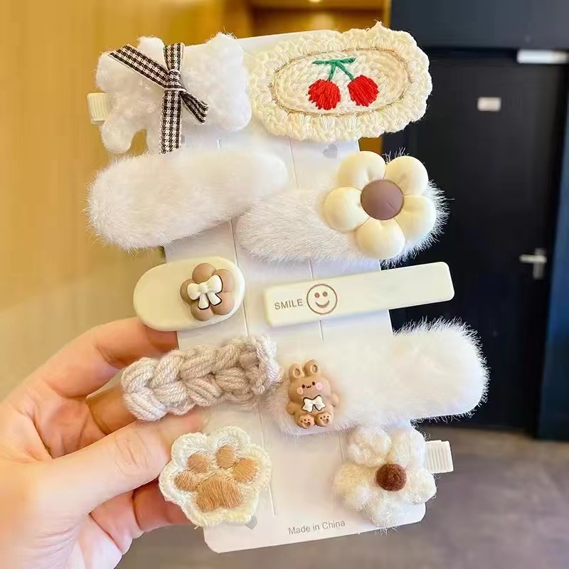 Spring and autumn versatile plush hair clips, student woven hair clips, children's clips, headwear, side bangs clips, Internet celebrity Instagram style Specification image