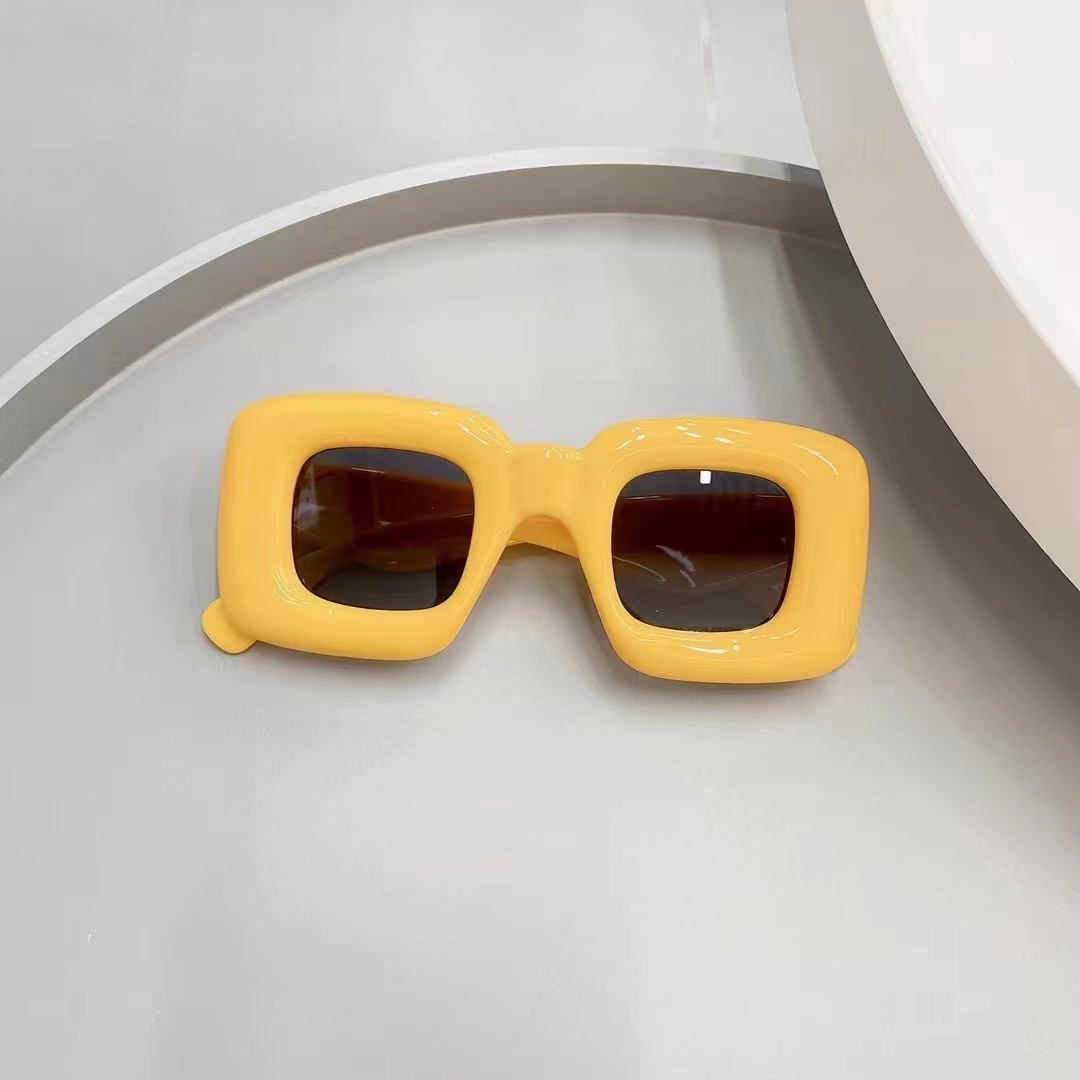 The latest bestseller, an Instagram influencer, retro and quirky, travel street style sunglasses pic 8
