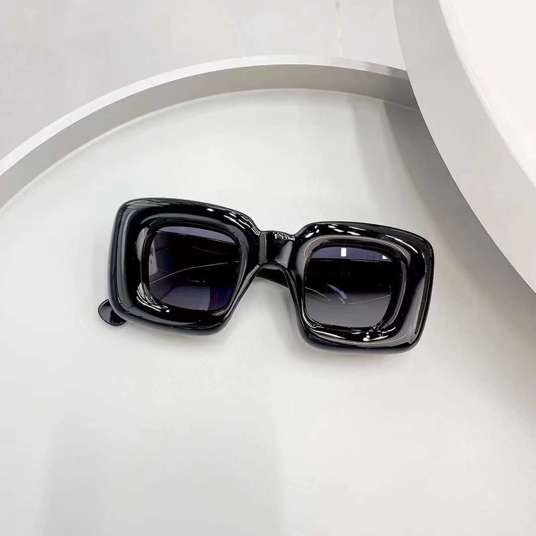 The latest bestseller, an Instagram influencer, retro and quirky, travel street style sunglasses pic 9