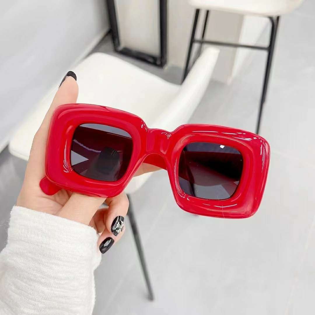 The latest bestseller, an Instagram influencer, retro and quirky, travel street style sunglasses pic 17