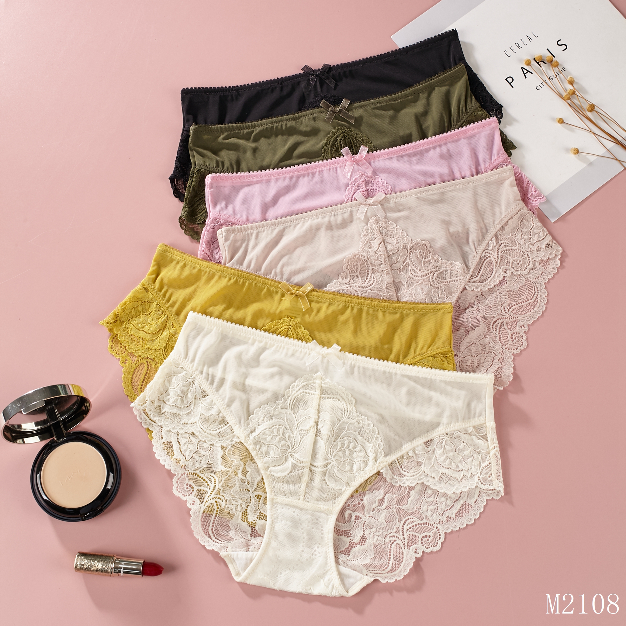 The Mystery of the Magic Box Lace mesh underpants are comfortable, lightweight and breathable for girls. They are made of cotton with a tight base and fit the buttocks. They are mid-waisted triangle pants details Picture