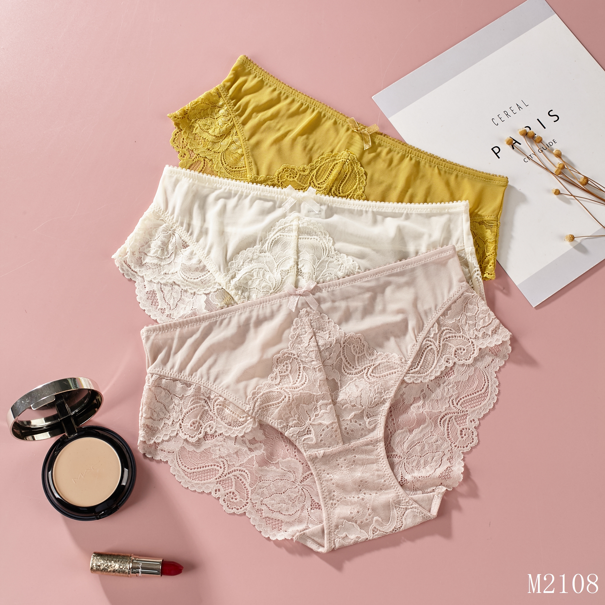 The Mystery of the Magic Box Lace mesh underpants are comfortable, lightweight and breathable for girls. They are made of cotton with a tight base and fit the buttocks. They are mid-waisted triangle pants Application Scenario