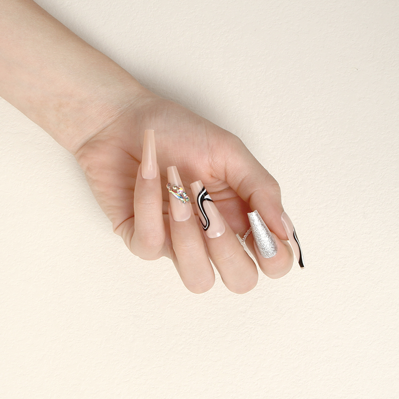 30 pieces of wearable nails, ins nail art products, fake nail patches, black and white striped wholesale, ballet nails with diamonds, long ballet nails details Picture