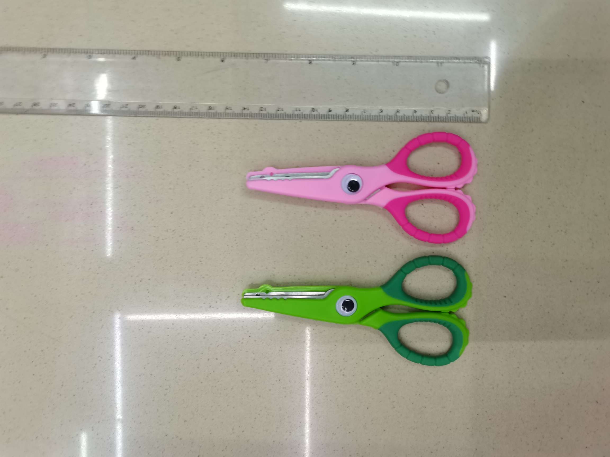 مقصات مدرسية، مقصات مكتبية، مقصات، مقصات، مقصات، مقصات للأطفال Item Picture