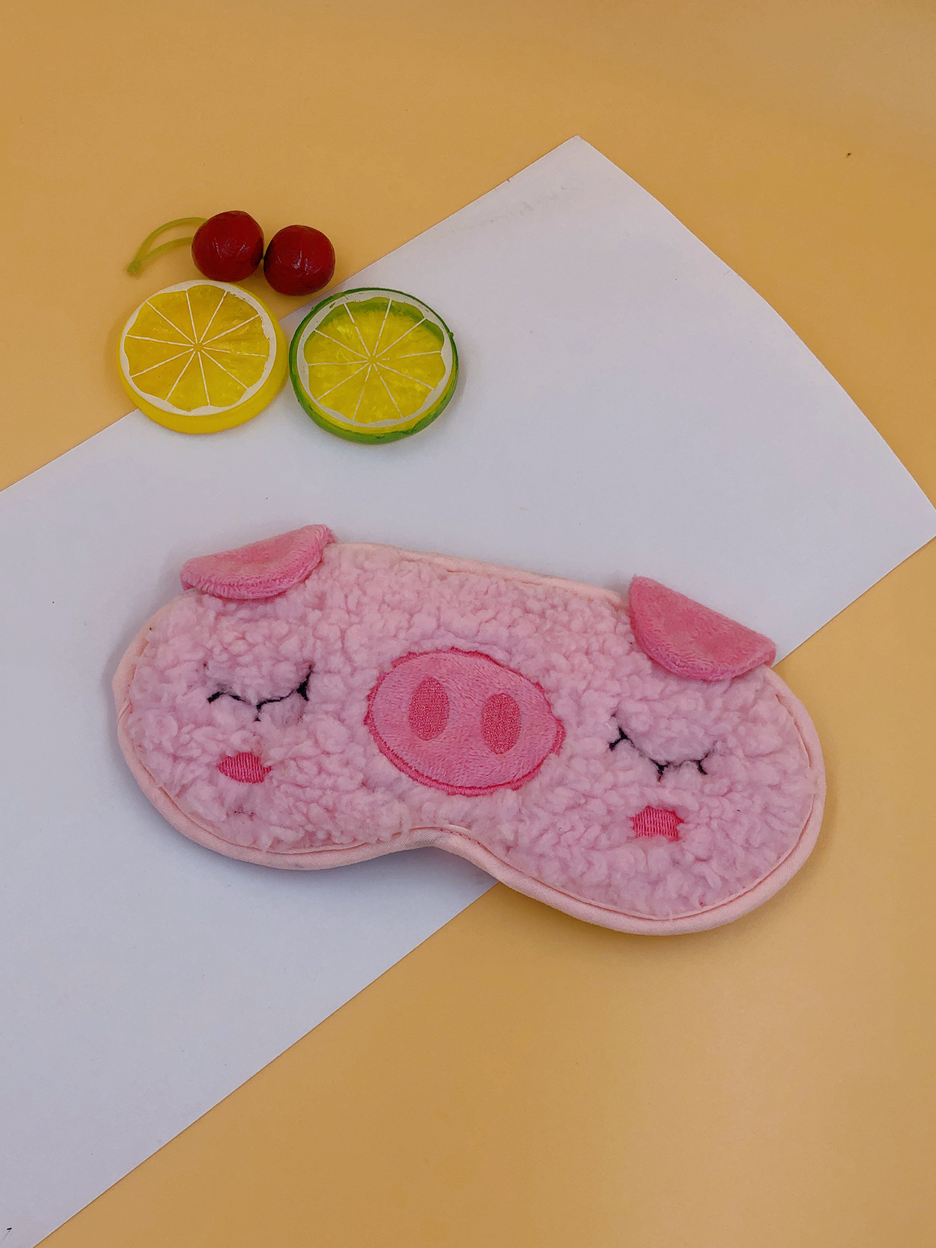 Ready-made eye masks, cartoon cute piggy eye masks, student sleep eye masks, breathable and light-blocking, embroidered eye masks, plush eye masks, soft and comfortable, suitable for both men and women, eye masks available for customization. Factory customization, sample production based on submission, and order production are all acceptable Specification image