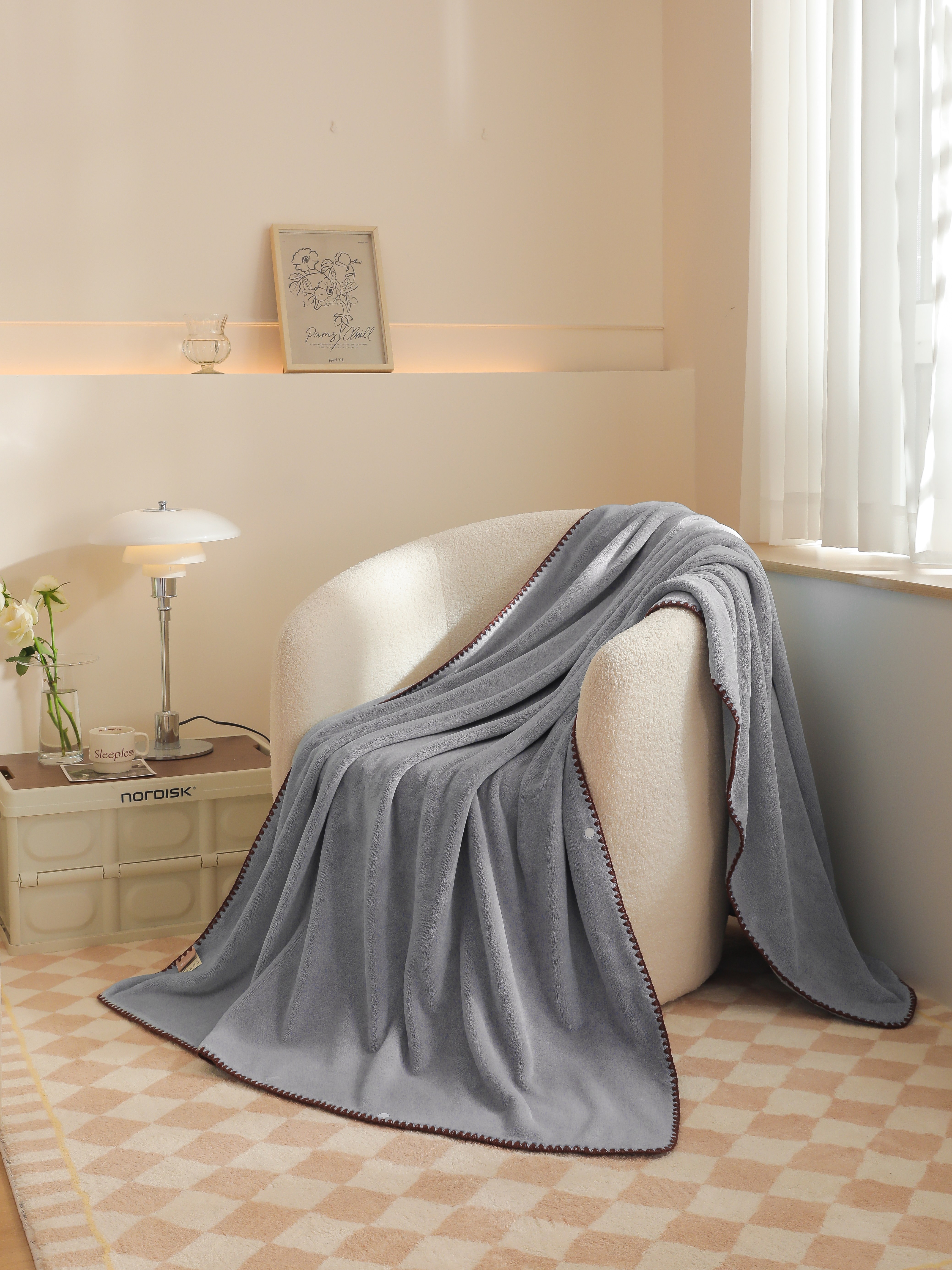 法莱绒/披肩/午休毯白底实物图