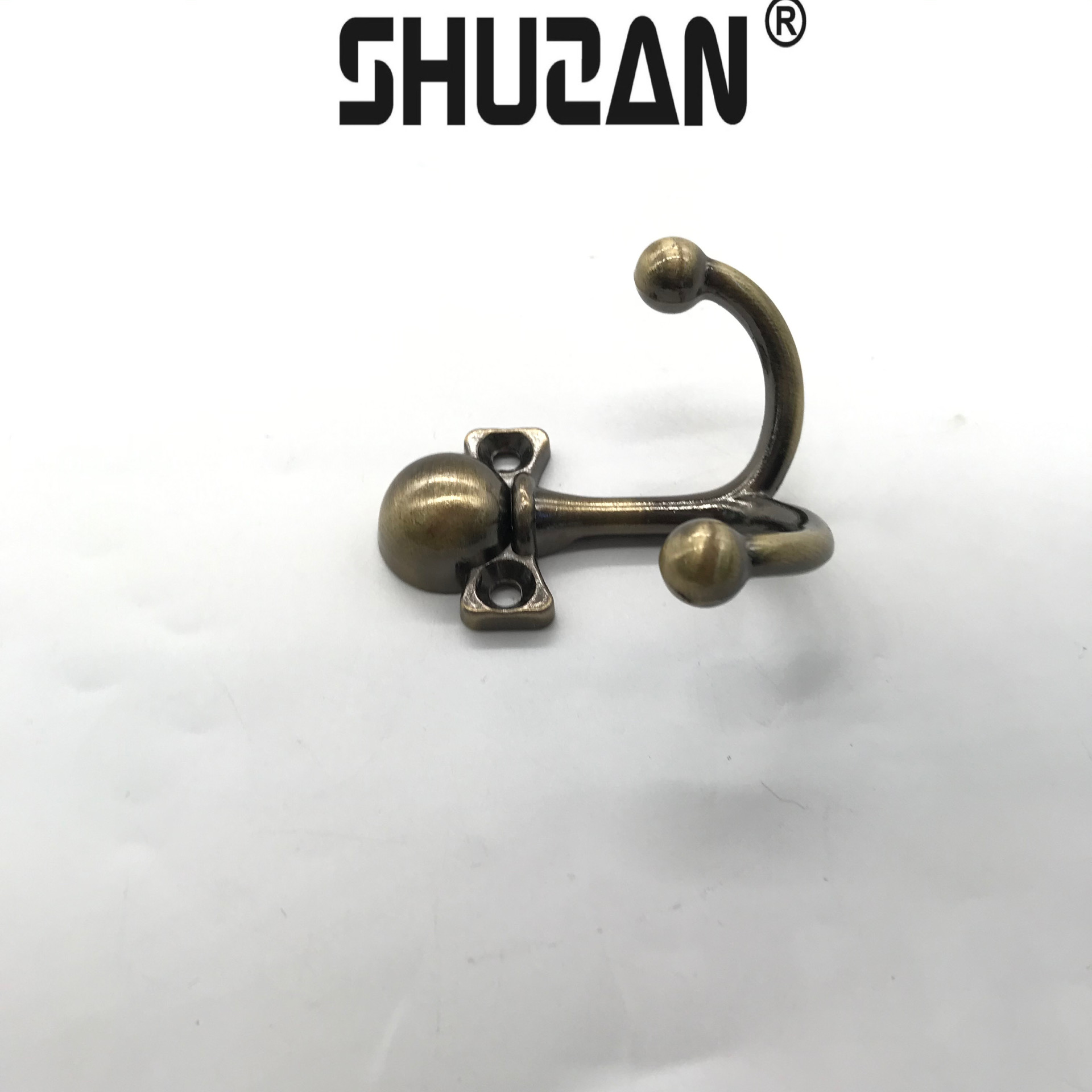 Shuzan retro aged double coat hooks, seamless hooks, door back coat hooks, sock hooks, pegboard triangular hooks, and adhesive hooks are essential for home use Item Picture