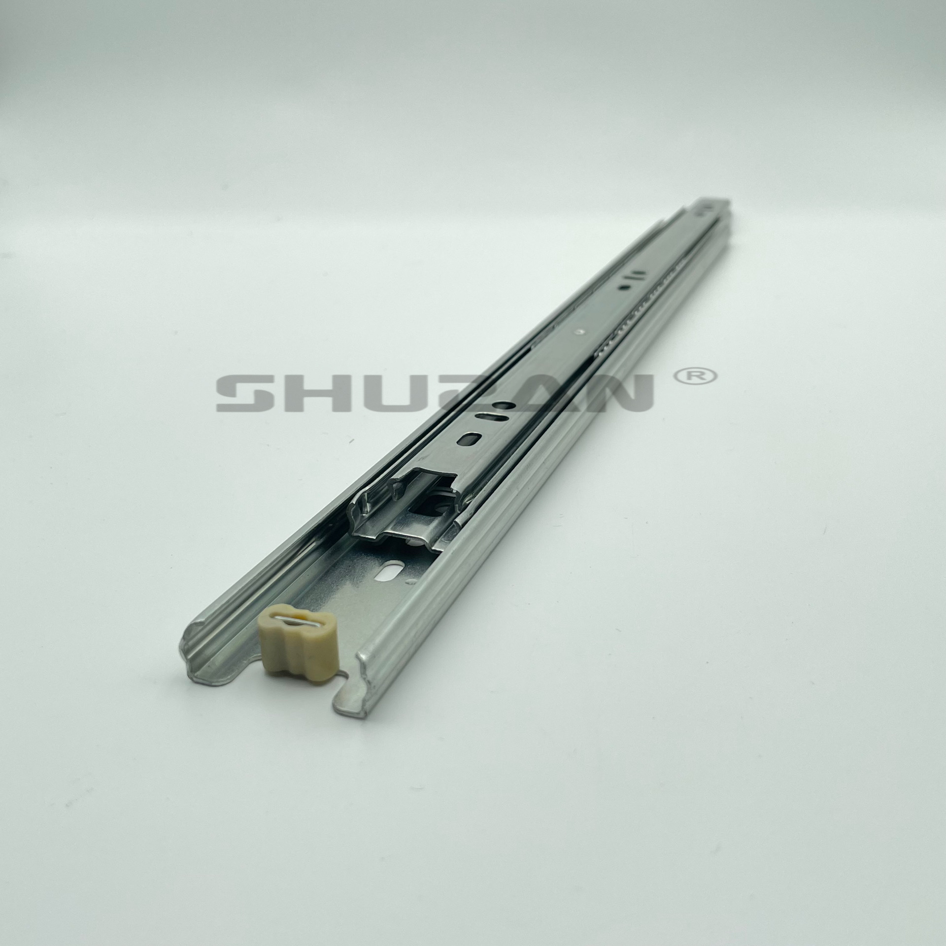 Shuzan brand XX hardware accessories three-fold rails, other door and window accessories, slide rails, high load-bearing capacity, silent design, model B202 003 Application Scenario