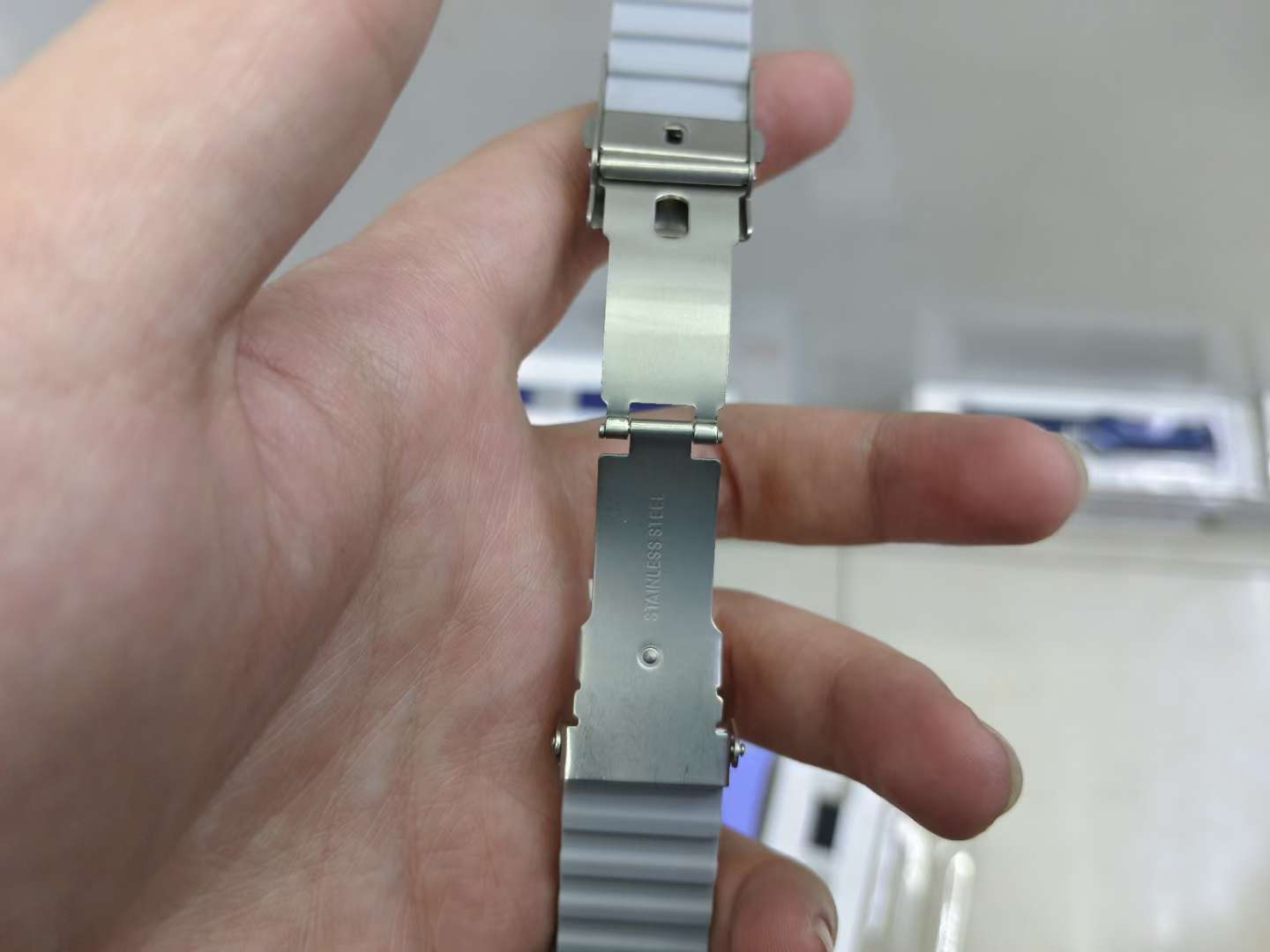 شريط ساعة ساعة مشبك معدني قابل للطي السيليكون detail image 17