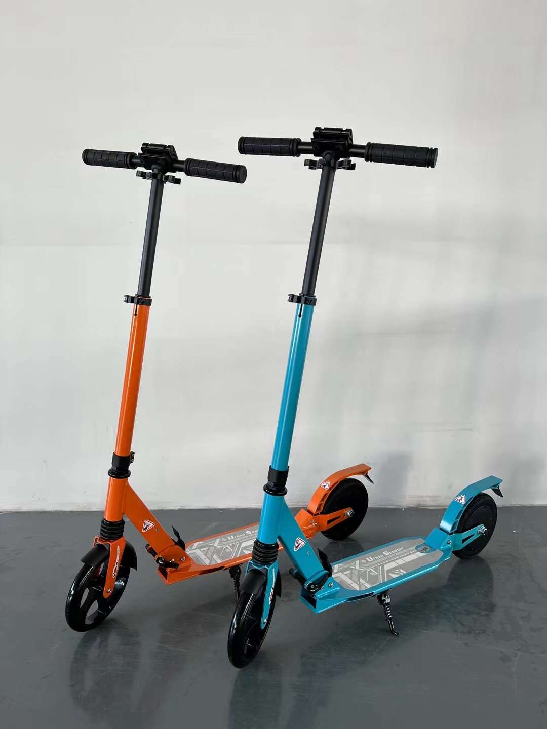 New electric scooters, urban electric mobility scooters details Picture