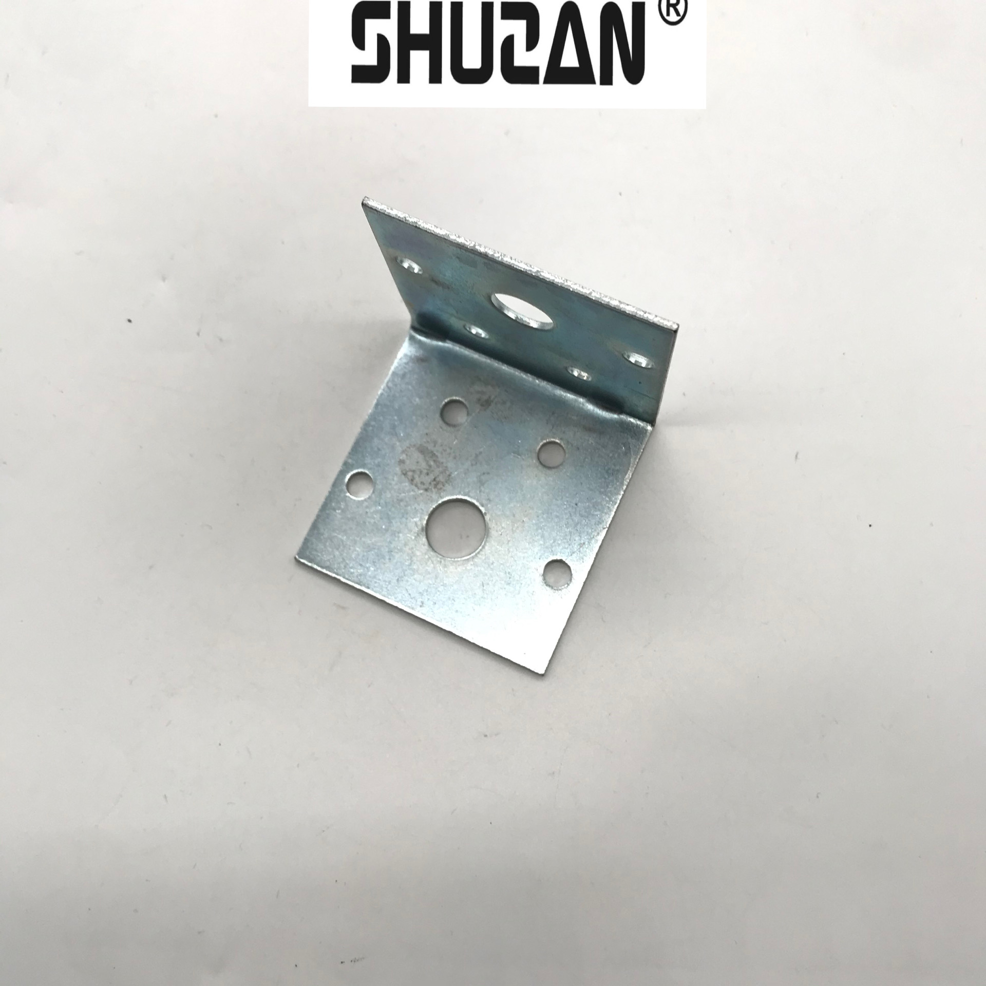 角铁白底实物图