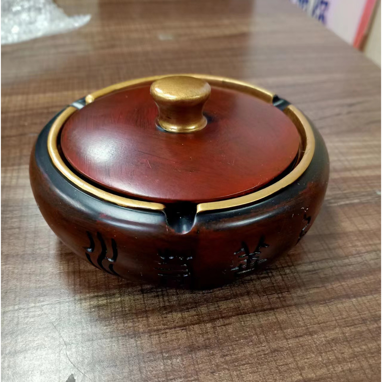 中式烟灰缸/树脂烟灰缸/复古烟灰缸白底实物图