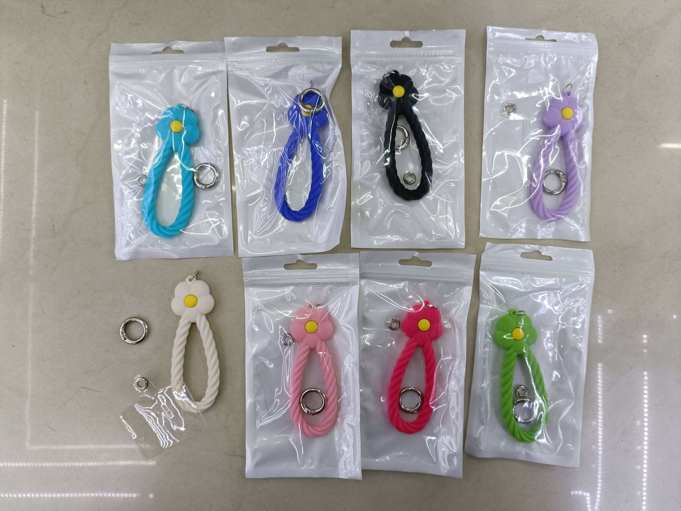 手腕挂绳+带孔透明软垫片