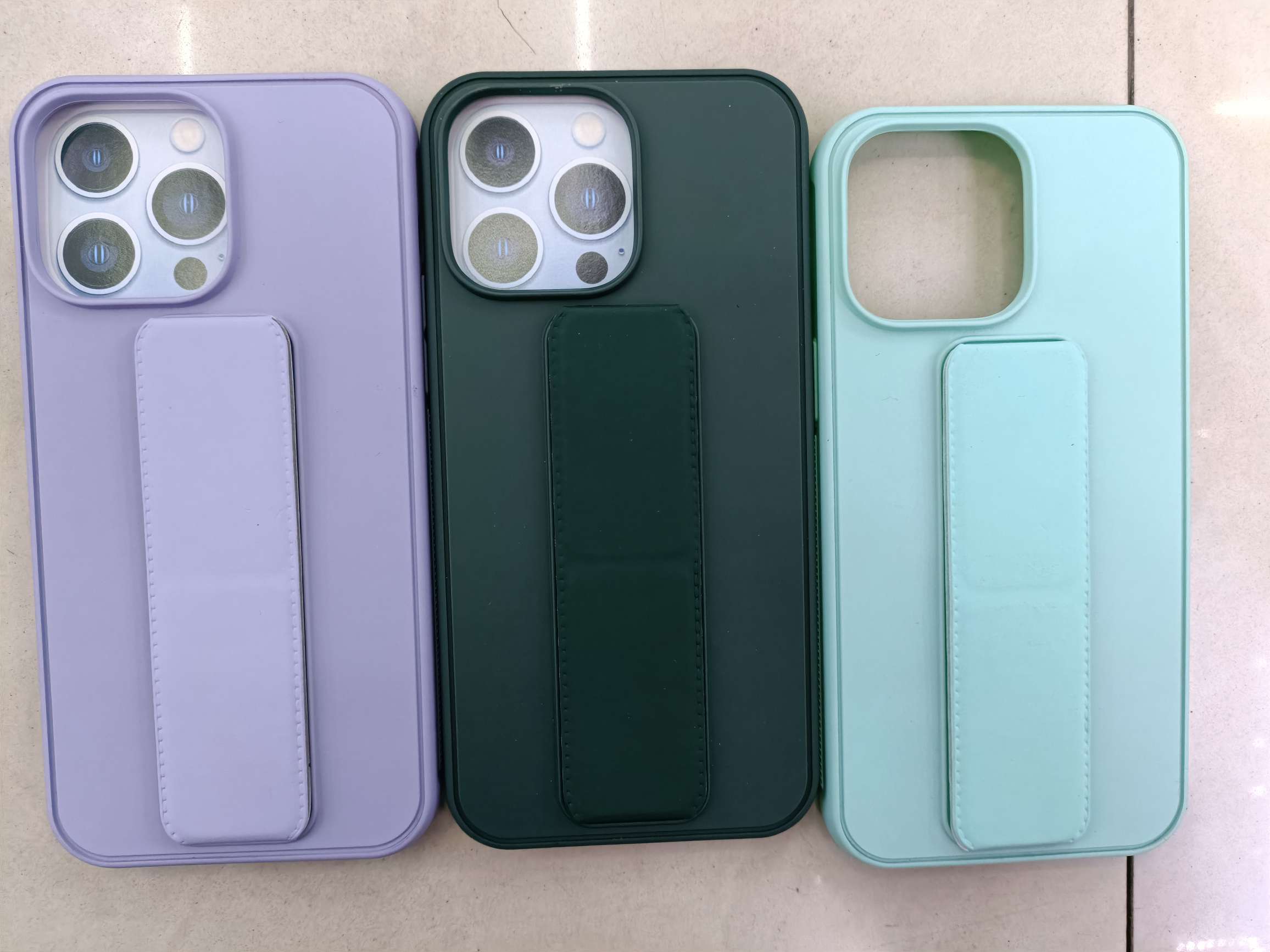 Color-matched folding stand two-in-one shell detail image 7