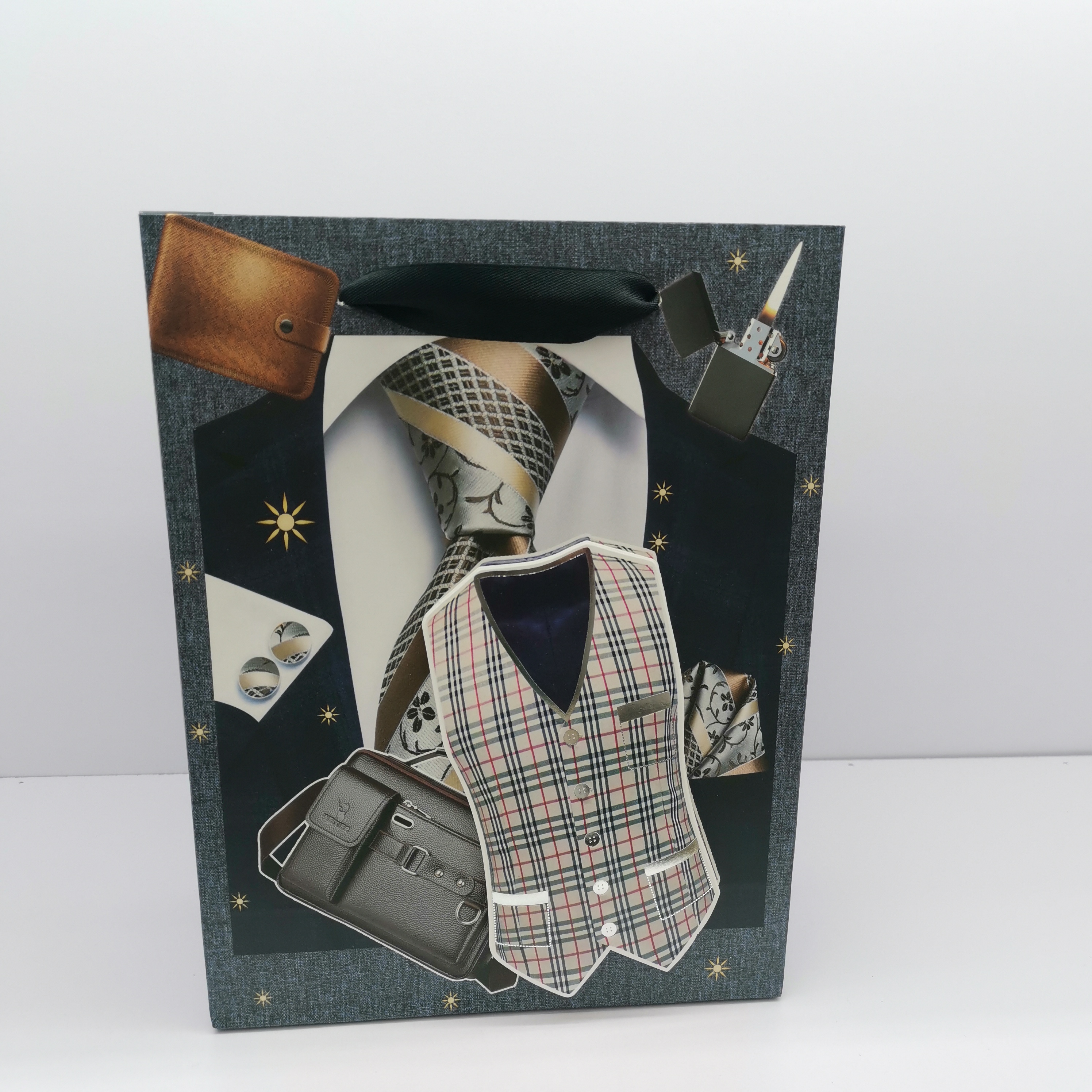 Father's Day gift bags, men's tote bags, daily men's paper bags, 3D silver hot stamping process, in stock Application Scenario