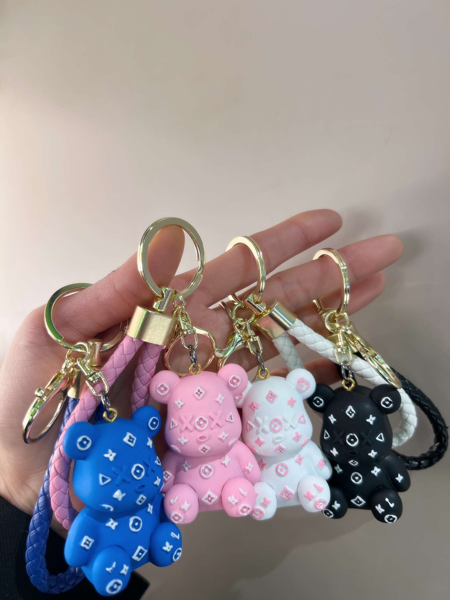 精品钥匙扣/树脂钥匙扣/流行项链白底实物图