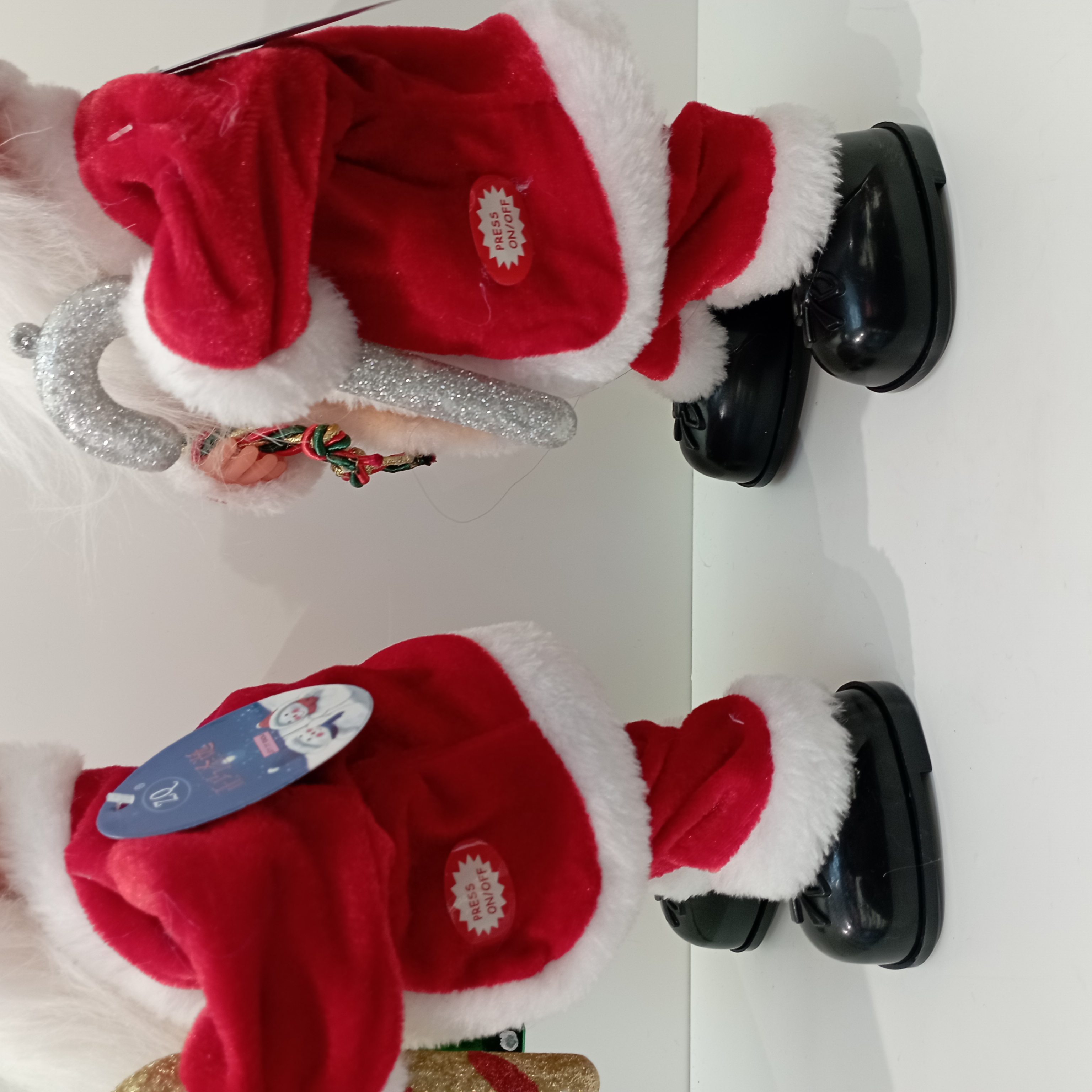 9123 Christmas Gift: Small electric, carrying a walking stick, backpack, can sing, can swing feet, Christmas gift for the elderly, Christmas ornaments Application Scenario