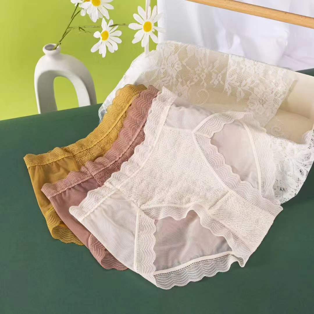 The Mystery of the Magic Box Lace women's mid-waist pure cotton crotch breathable Japanese-style girl's cute triangular underwear details Picture