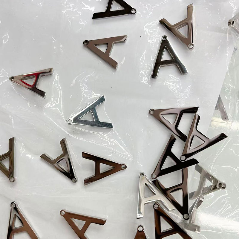 Stainless steel mirror full-gloss letter A cross-border laser cutting pendant, necklace marking, clothing diy accessories and ornaments Application Scenario