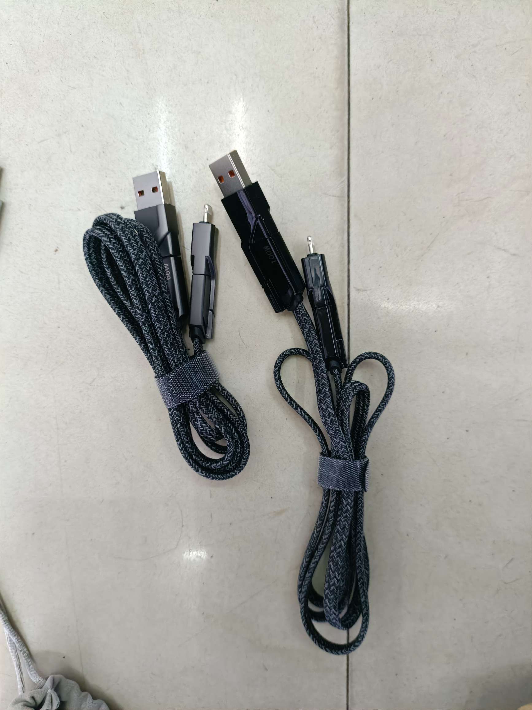خطوط هاتف خلوي رباعي