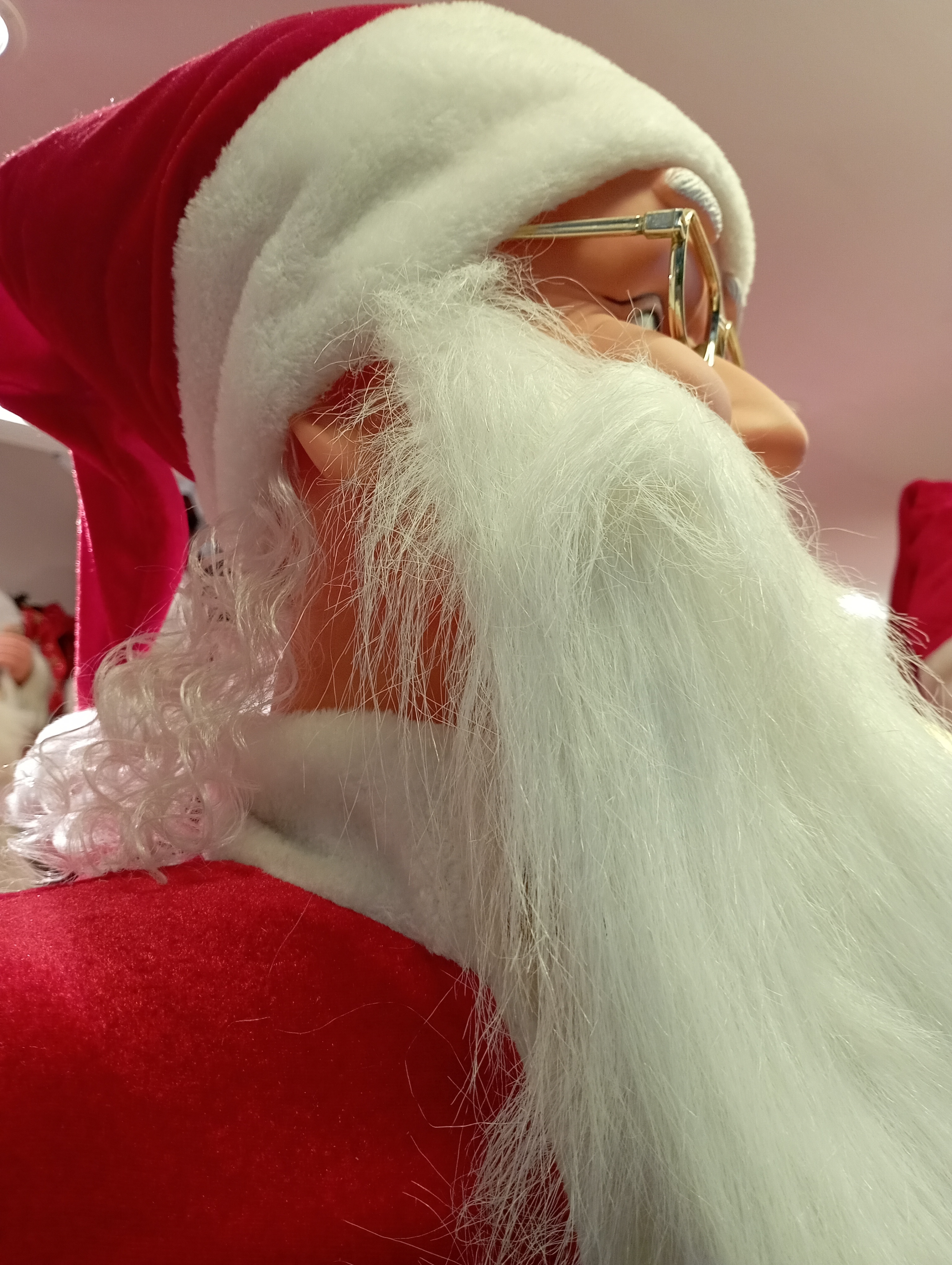 Christmas decorations: Singing and dancing, holding a green gift package, exquisite electric Santa Claus 9123 Christmas decorations Specification image