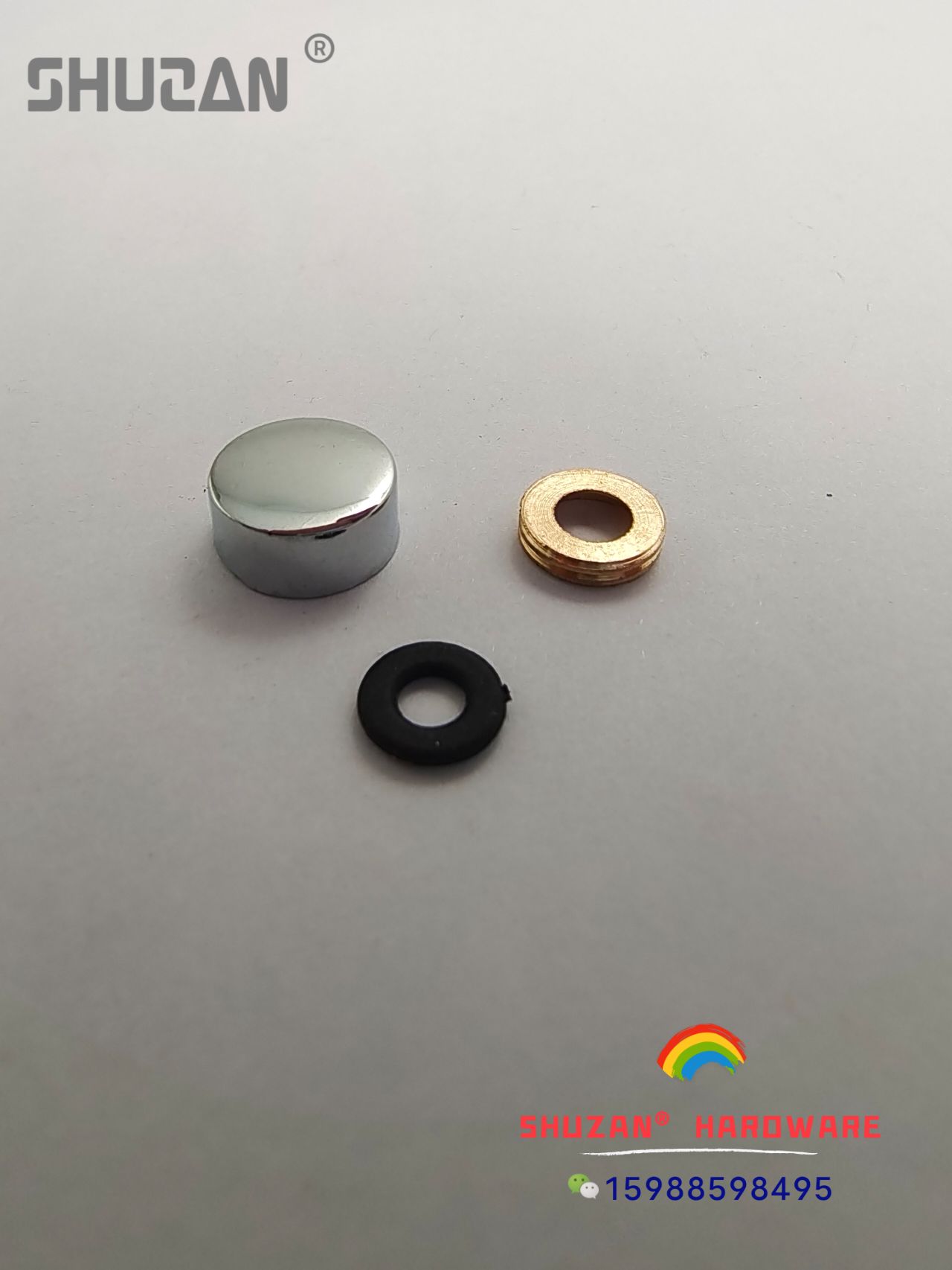 The high-elastic rubber sealing gasket with iron cover for water pipes is waterproof and leak-proof. It is suitable for pipeline maintenance and replacement